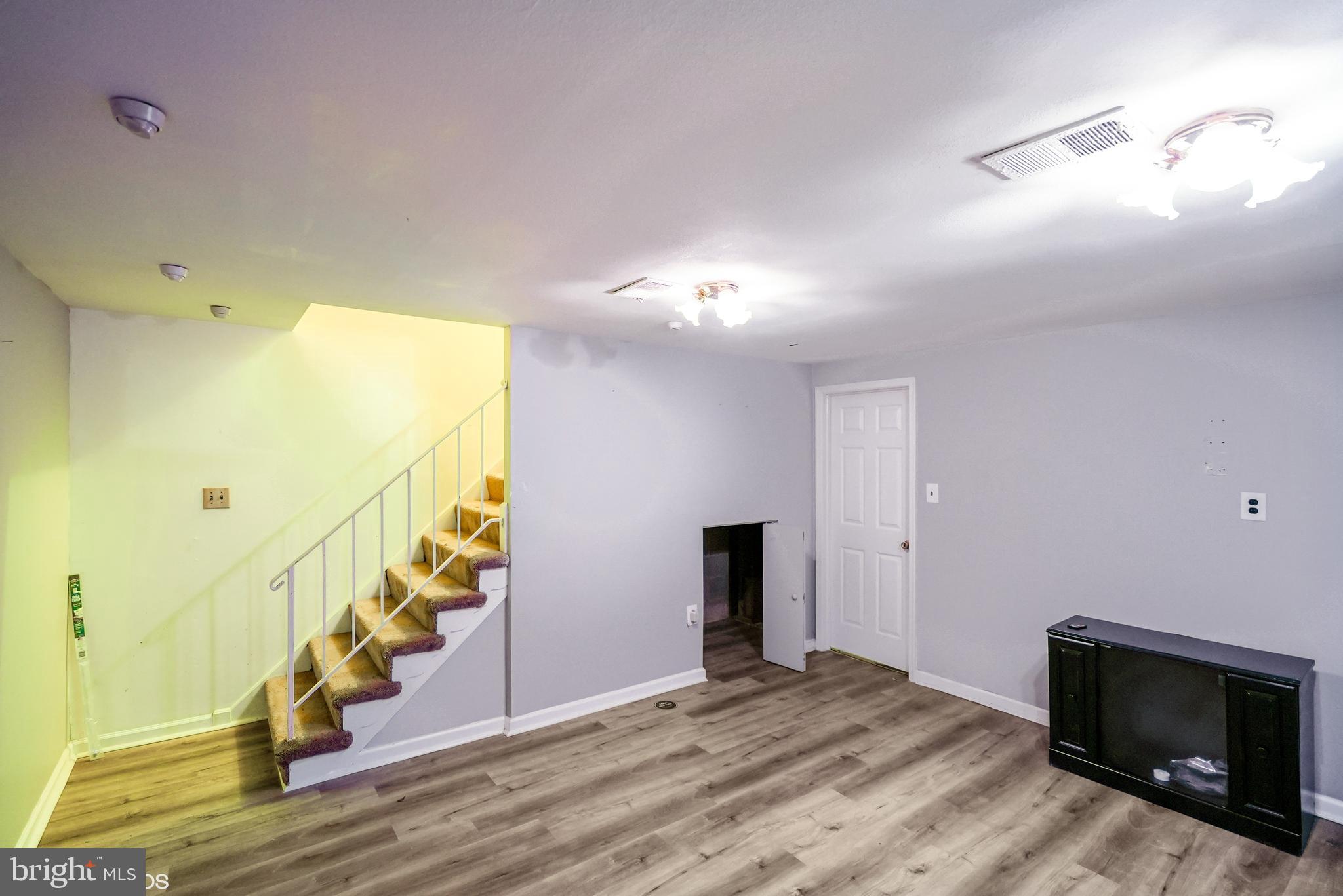 BEECHWOOD SQUARE - Residential