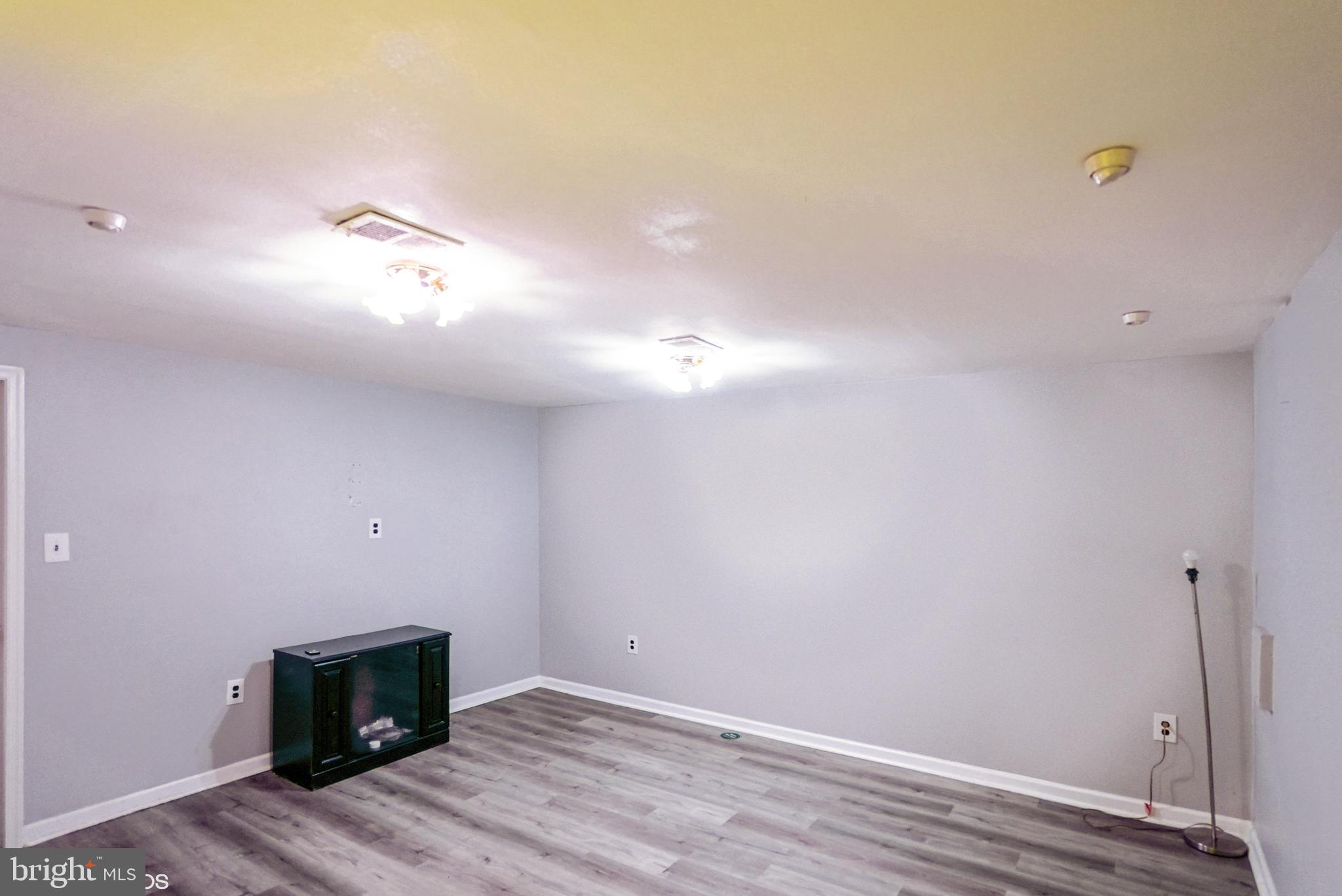 BEECHWOOD SQUARE - Residential