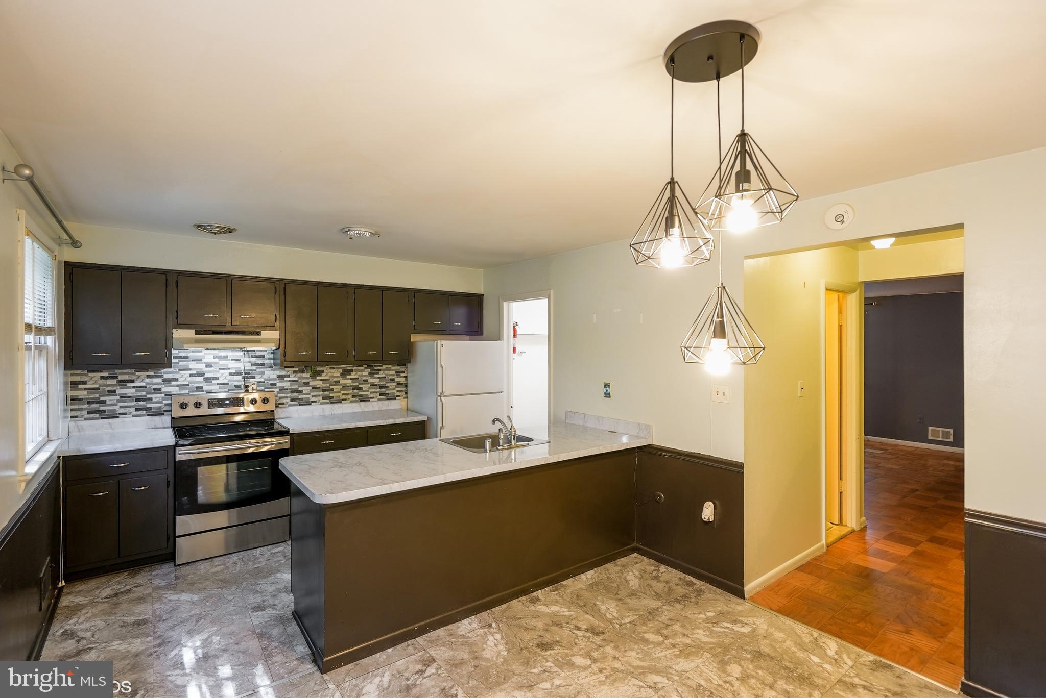 BEECHWOOD SQUARE - Residential