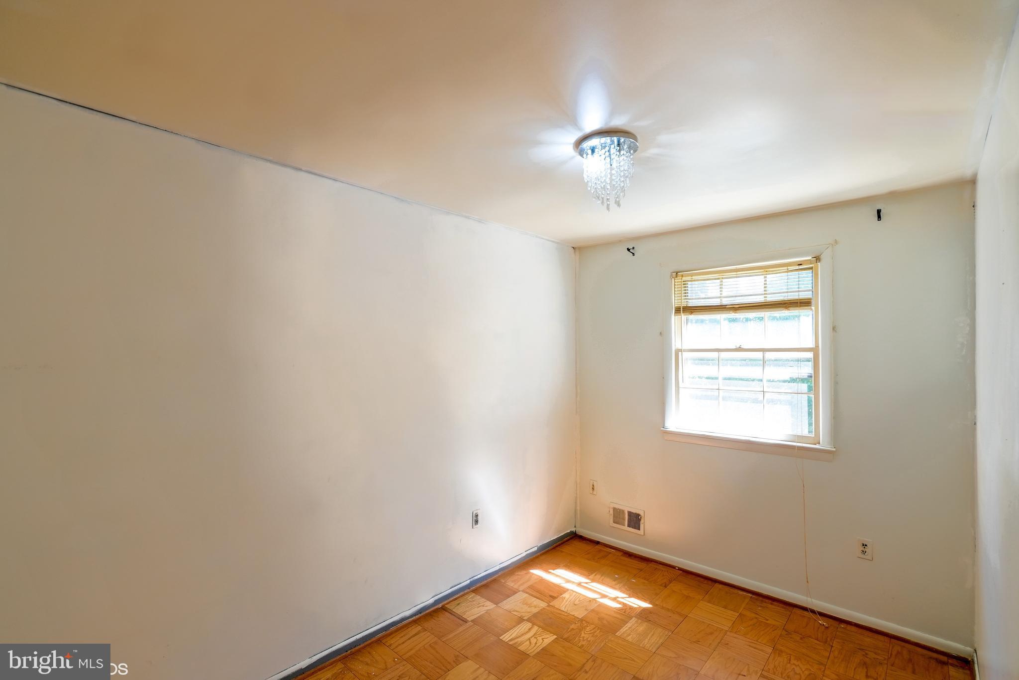 BEECHWOOD SQUARE - Residential