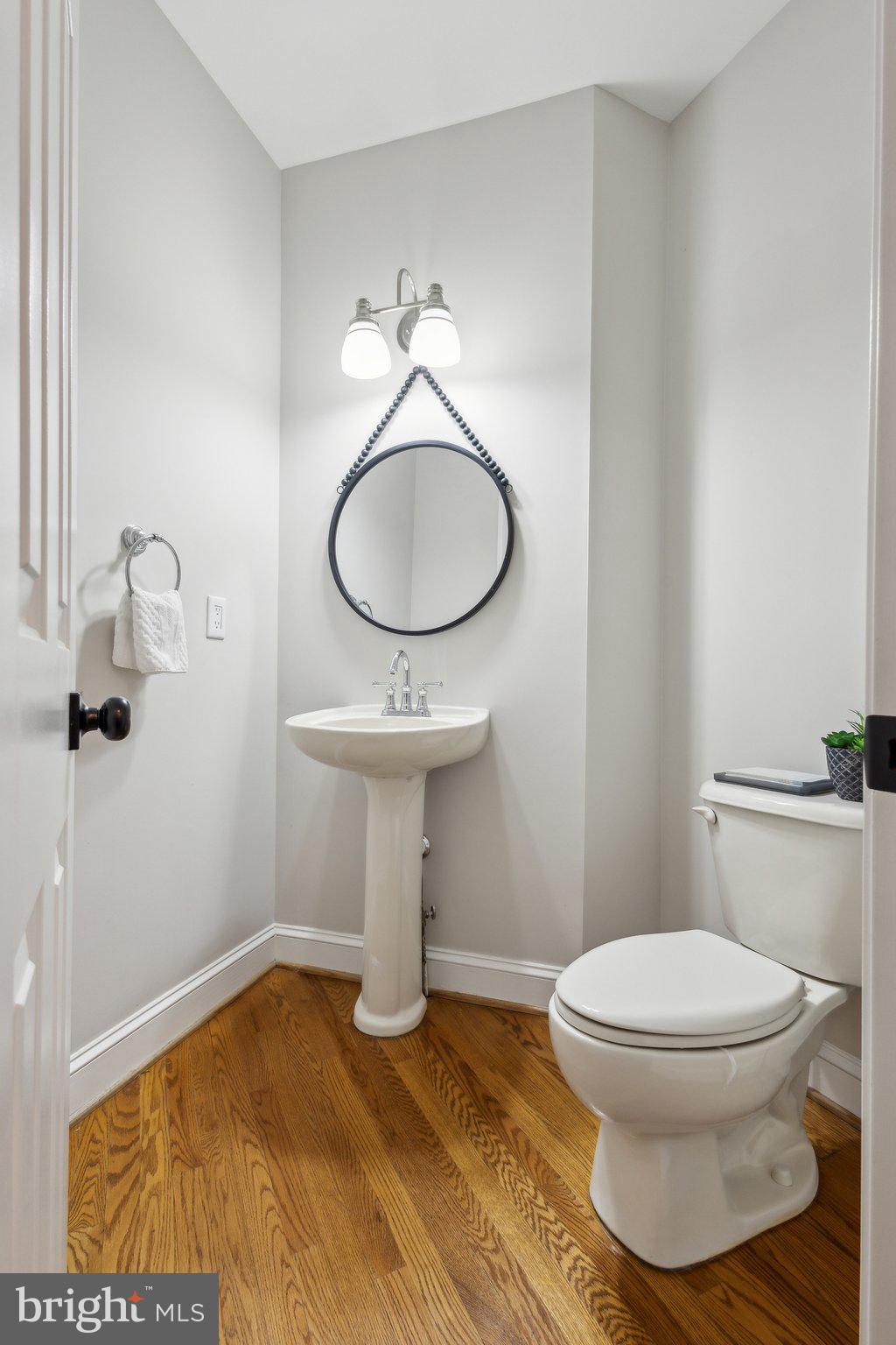 PARI TOWNS - Residential