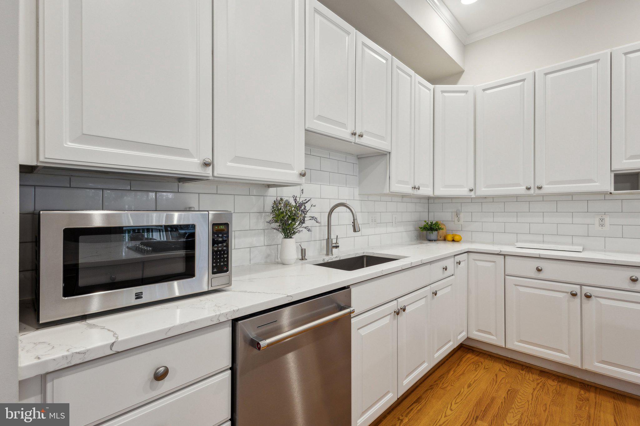 PARI TOWNS - Residential