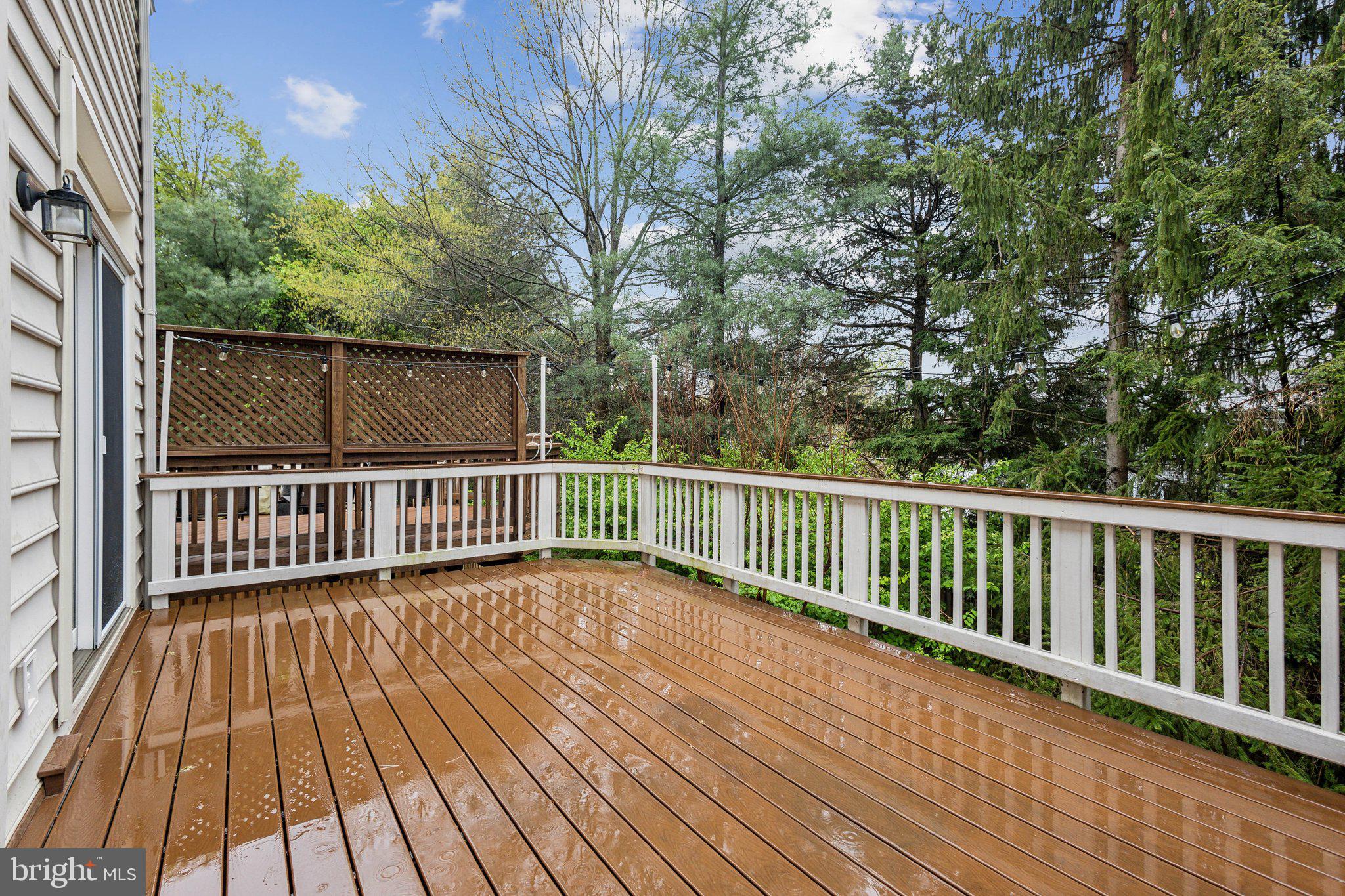 PARI TOWNS - Residential