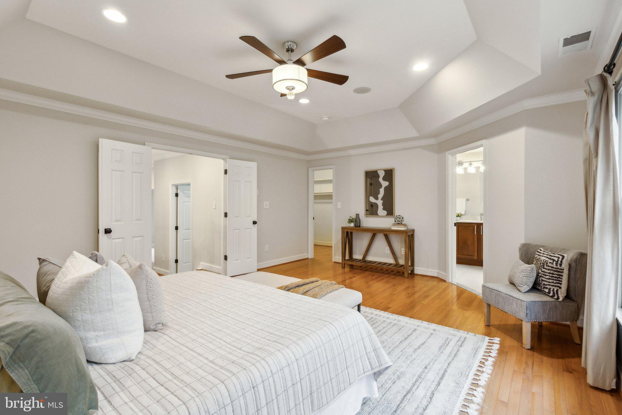 PARI TOWNS - Residential