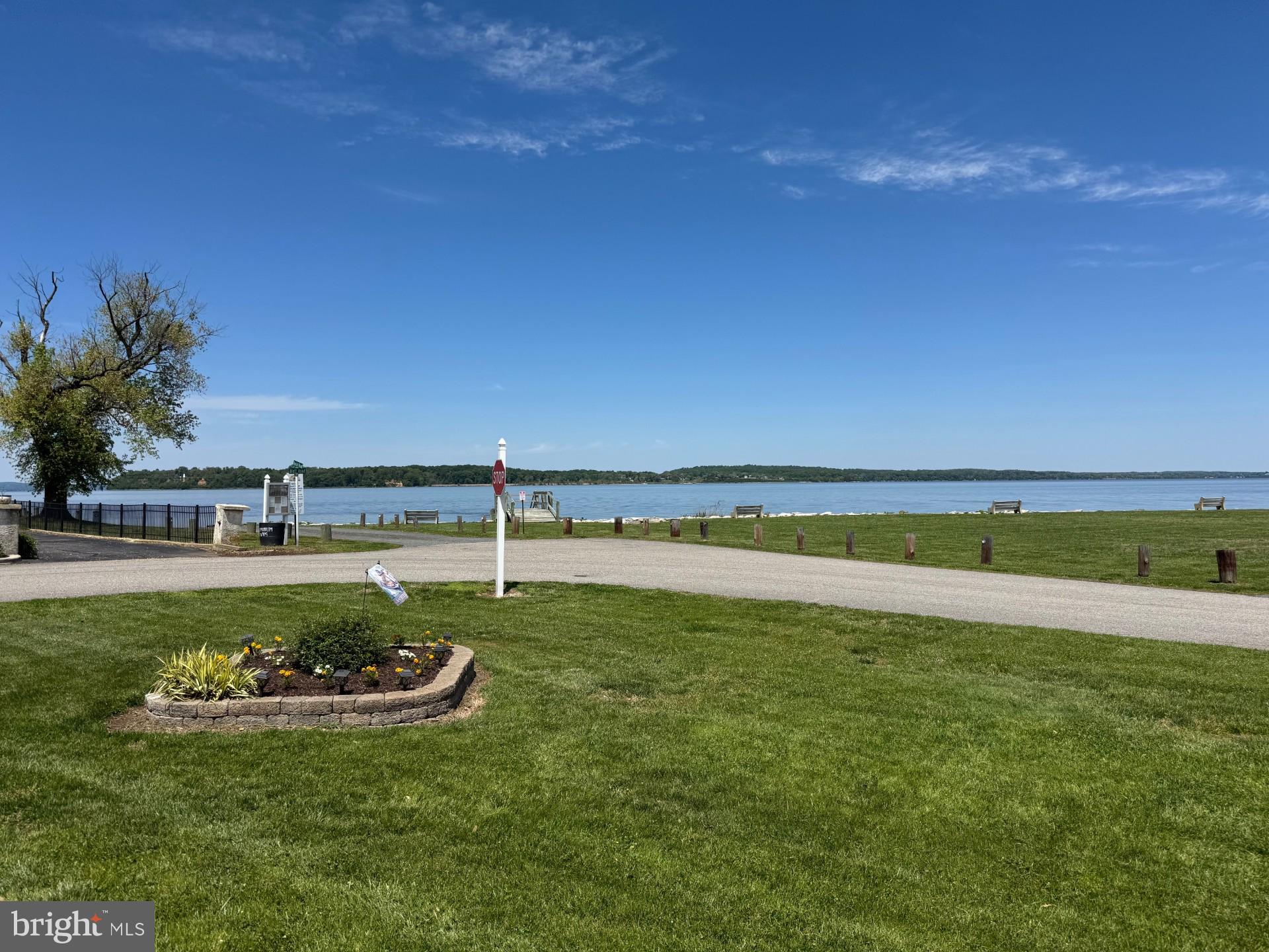WEST VIEW SHORES - Residential