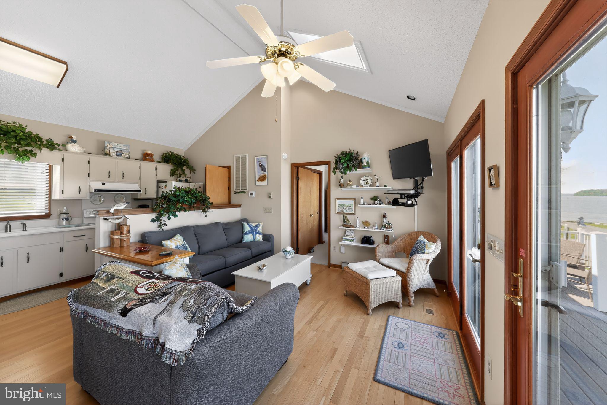 WEST VIEW SHORES - Residential