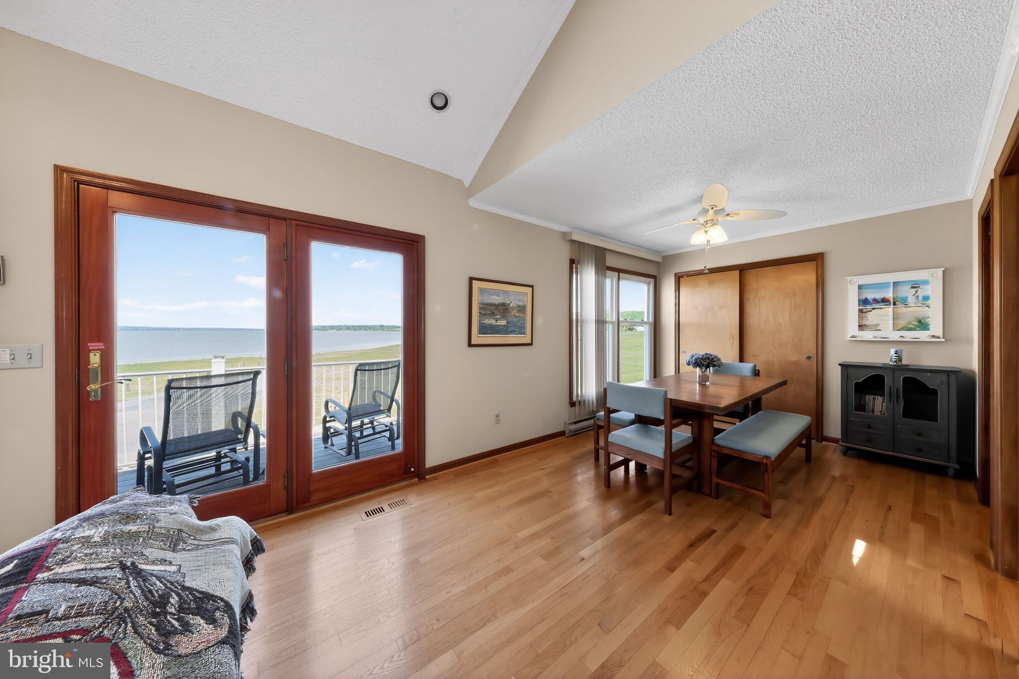 WEST VIEW SHORES - Residential
