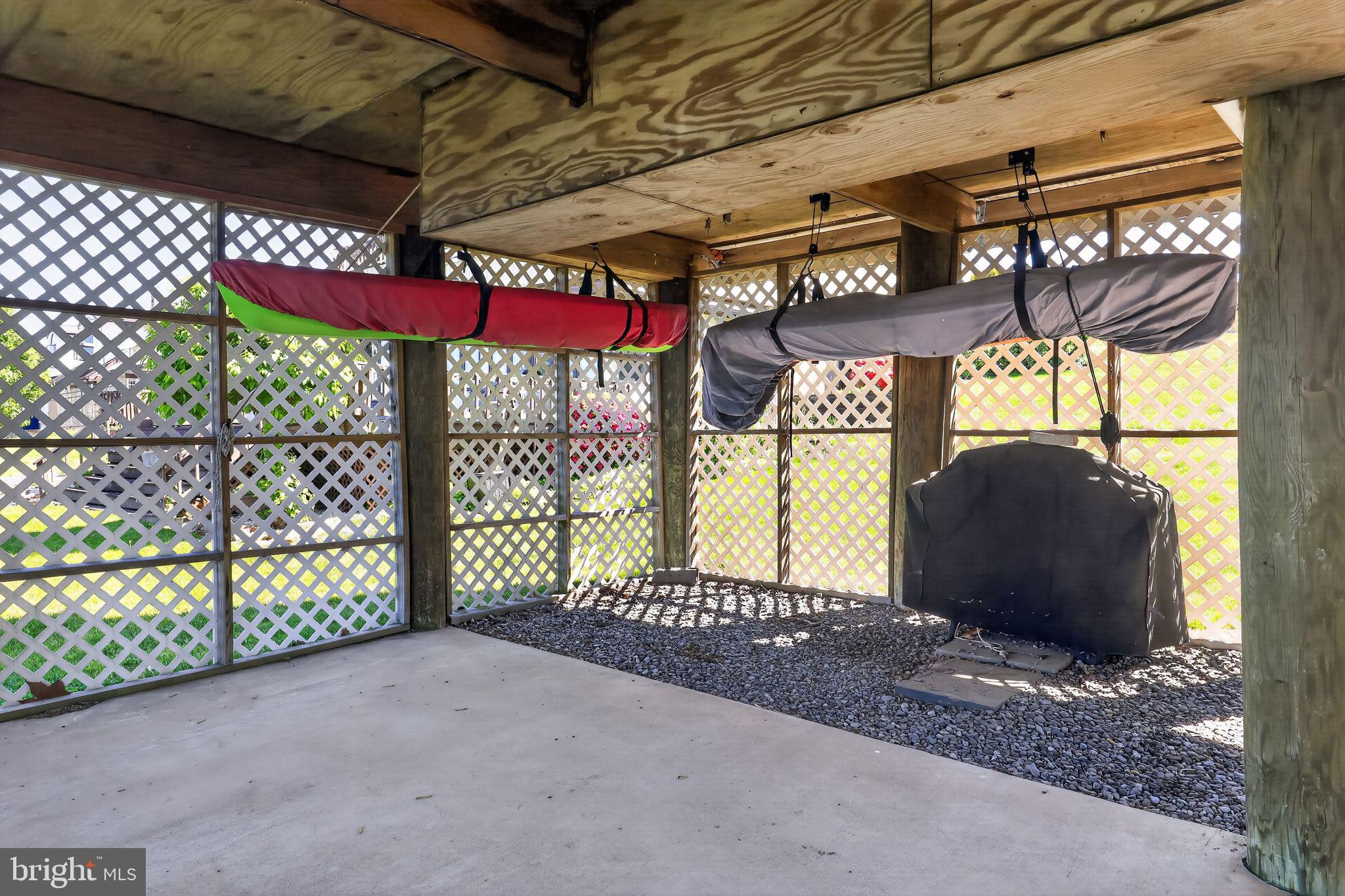 WEST VIEW SHORES - Residential