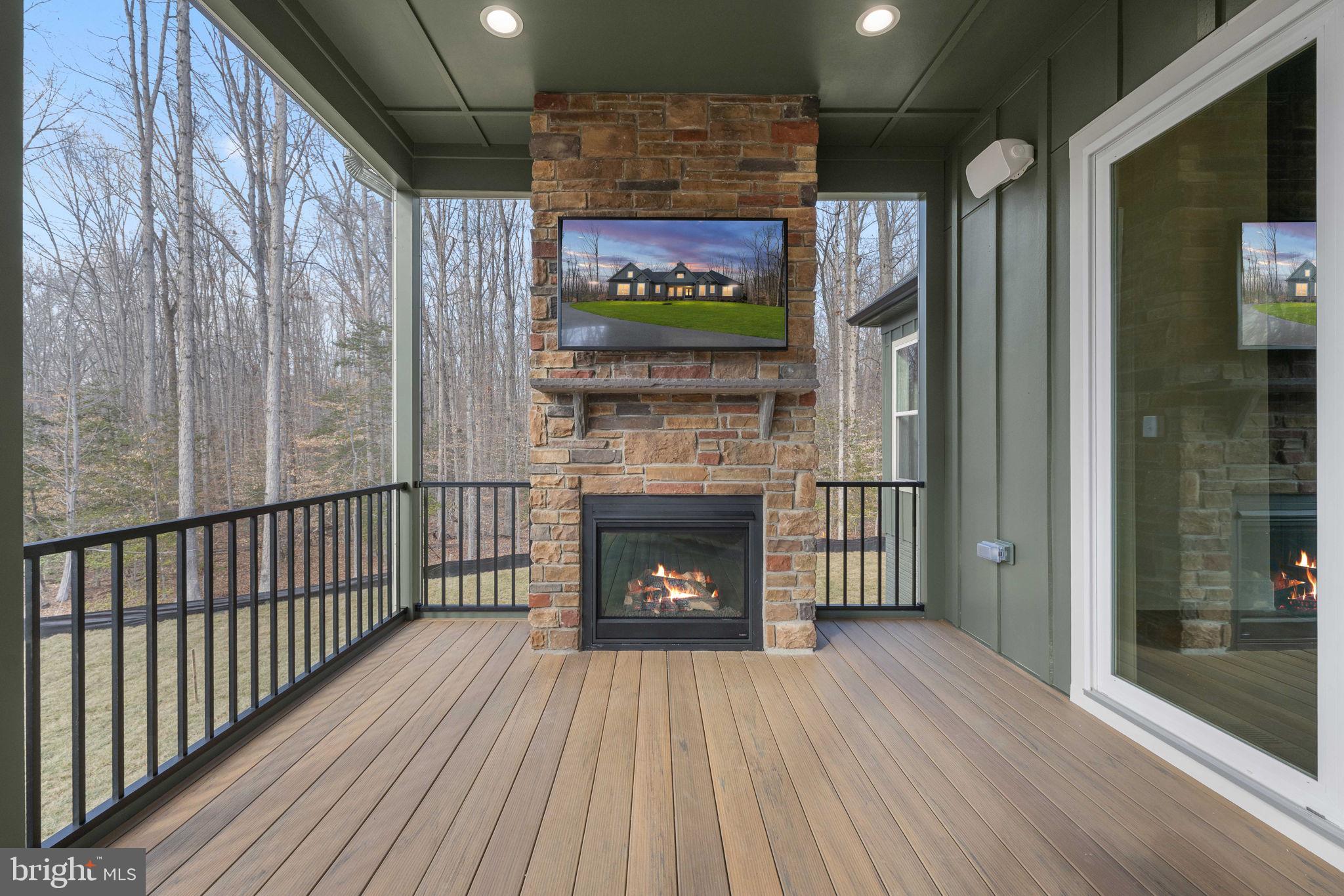 ROSNI ESTATES - Residential