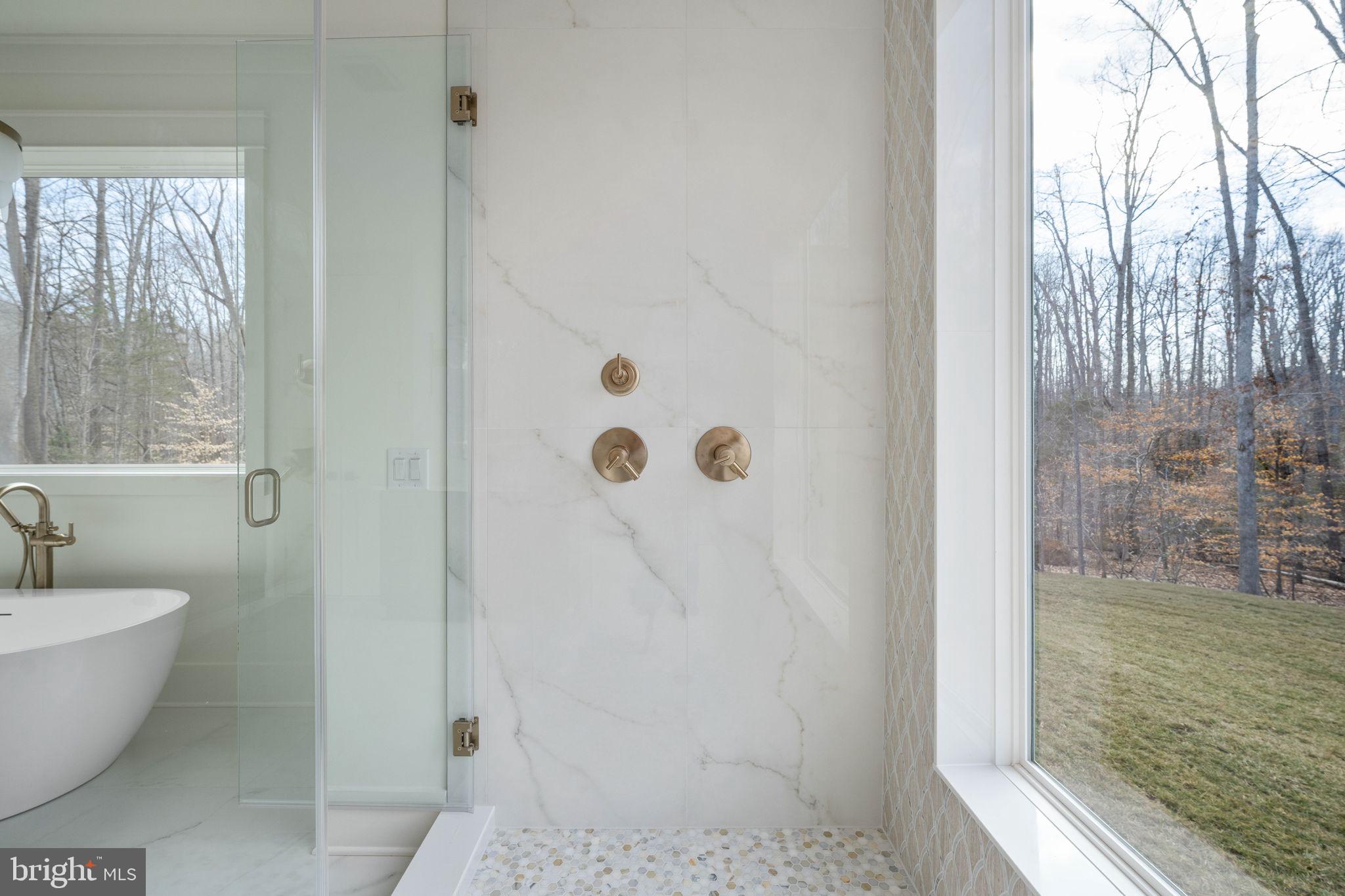 ROSNI ESTATES - Residential