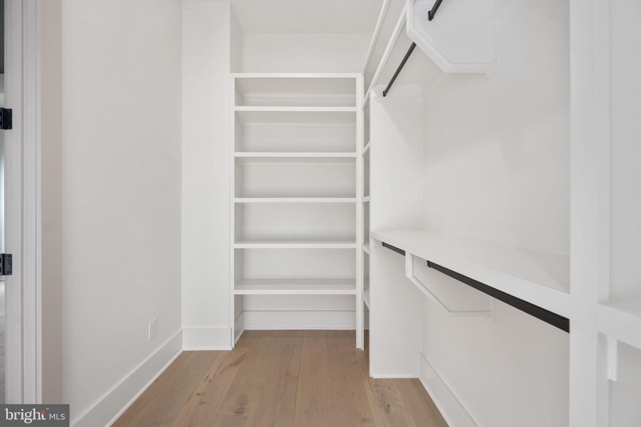 ROSNI ESTATES - Residential