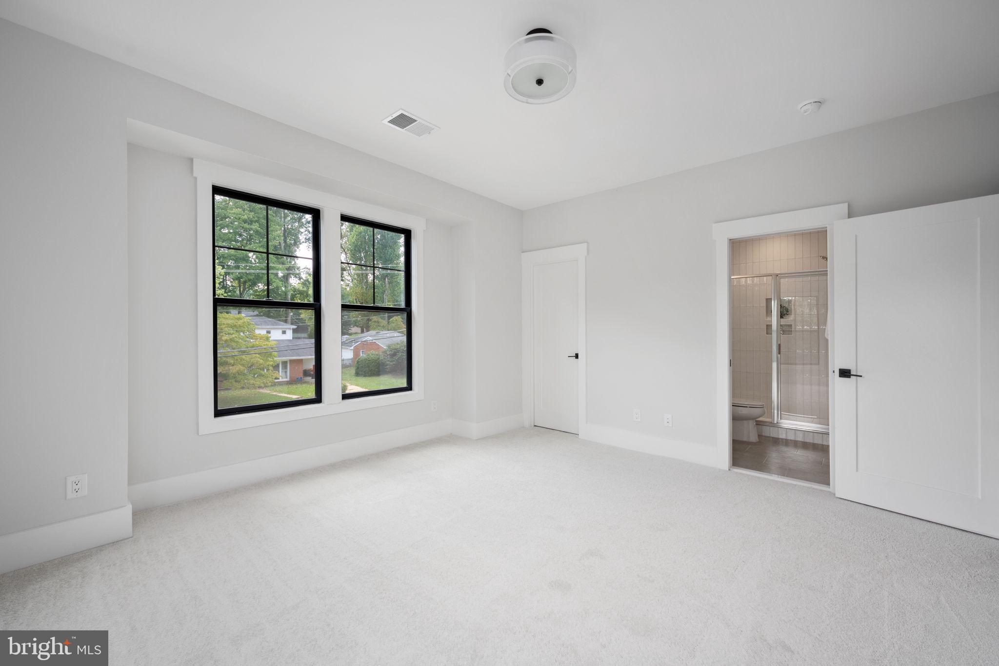 ROSNI ESTATES - Residential