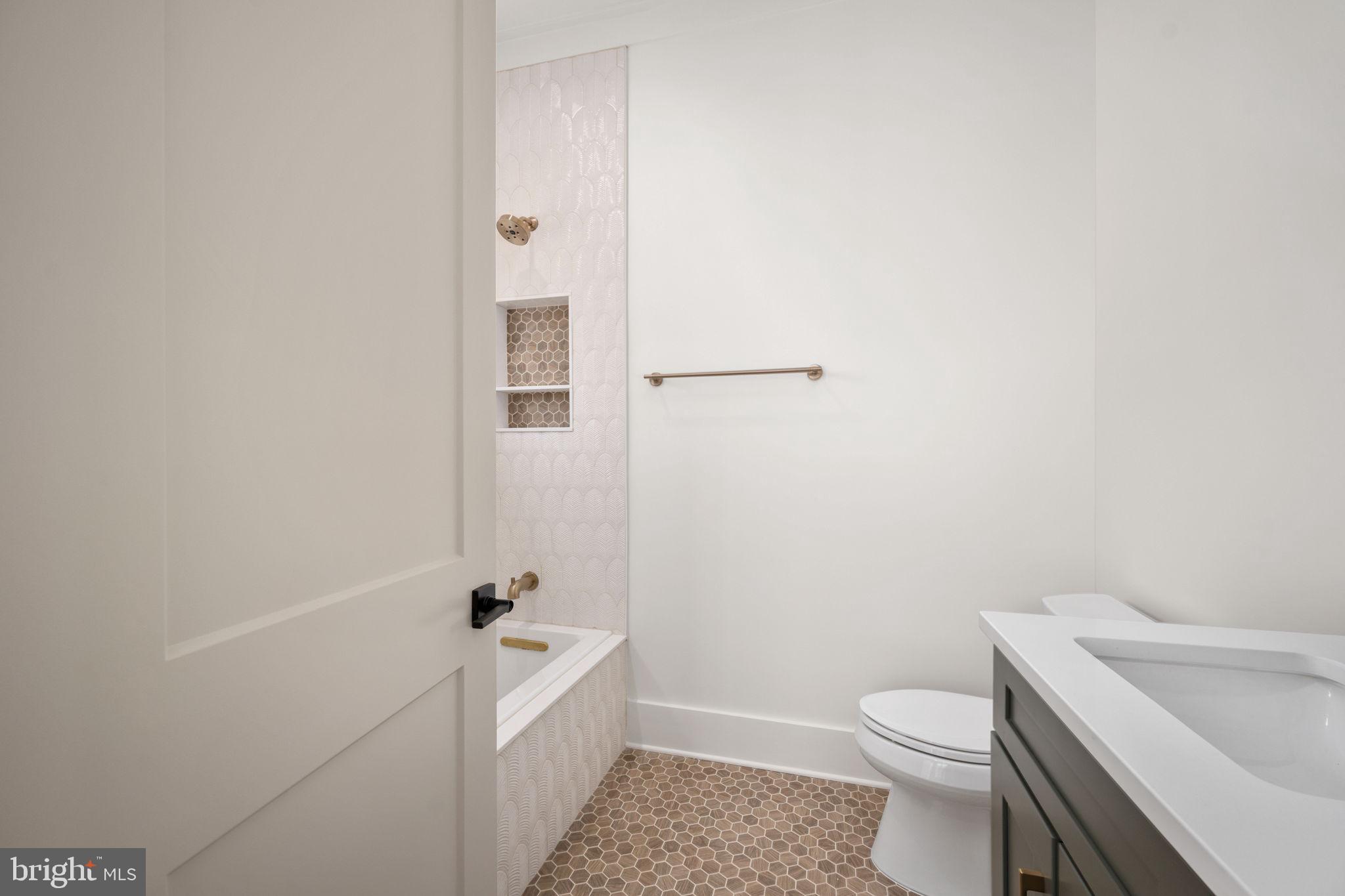 ROSNI ESTATES - Residential