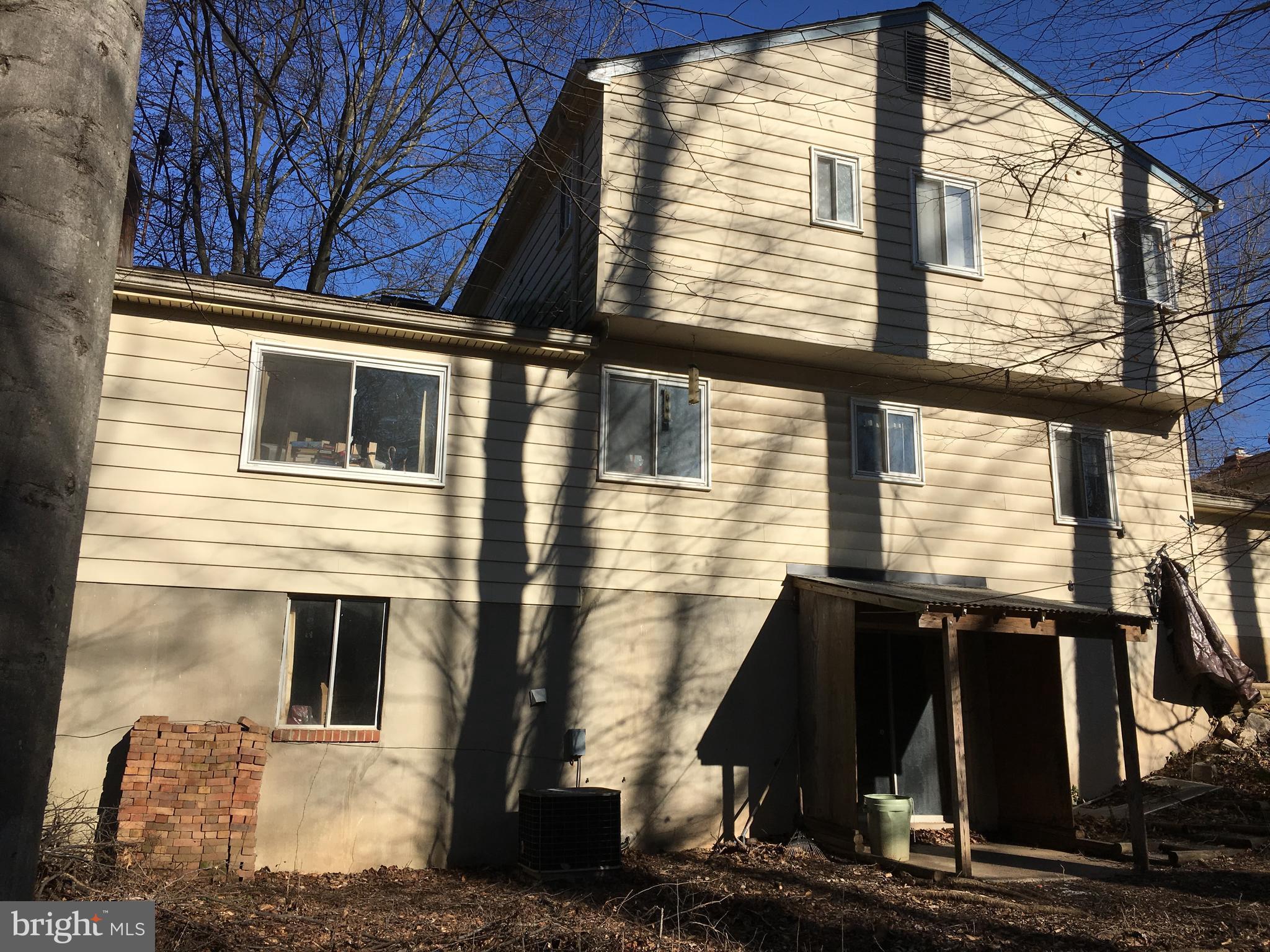 BURKE STATION SQUARE - Residential