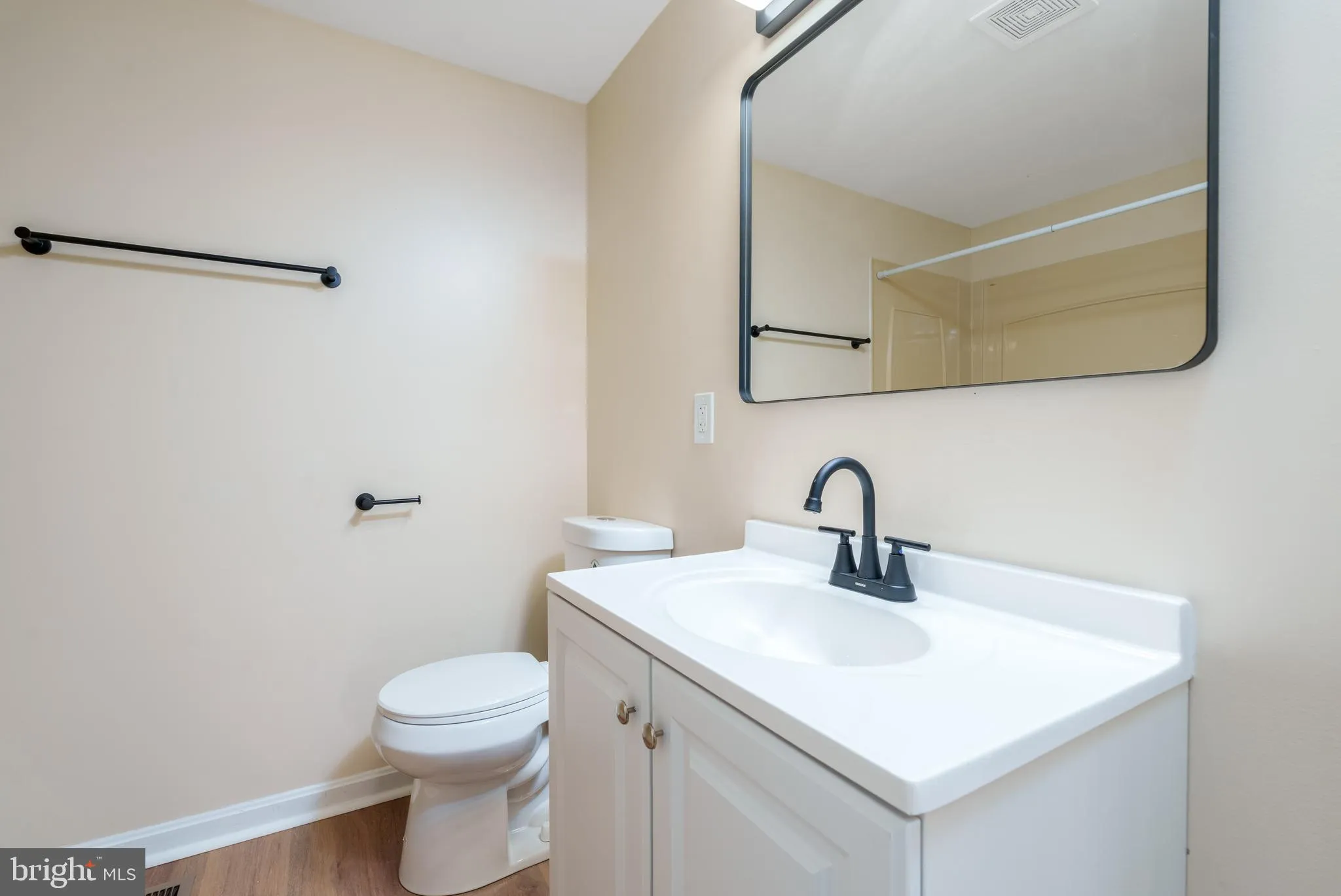 Dover, Delaware 19901, United States, 5 Bedrooms Bedrooms, ,3 BathroomsBathrooms,Residential,Active,174679