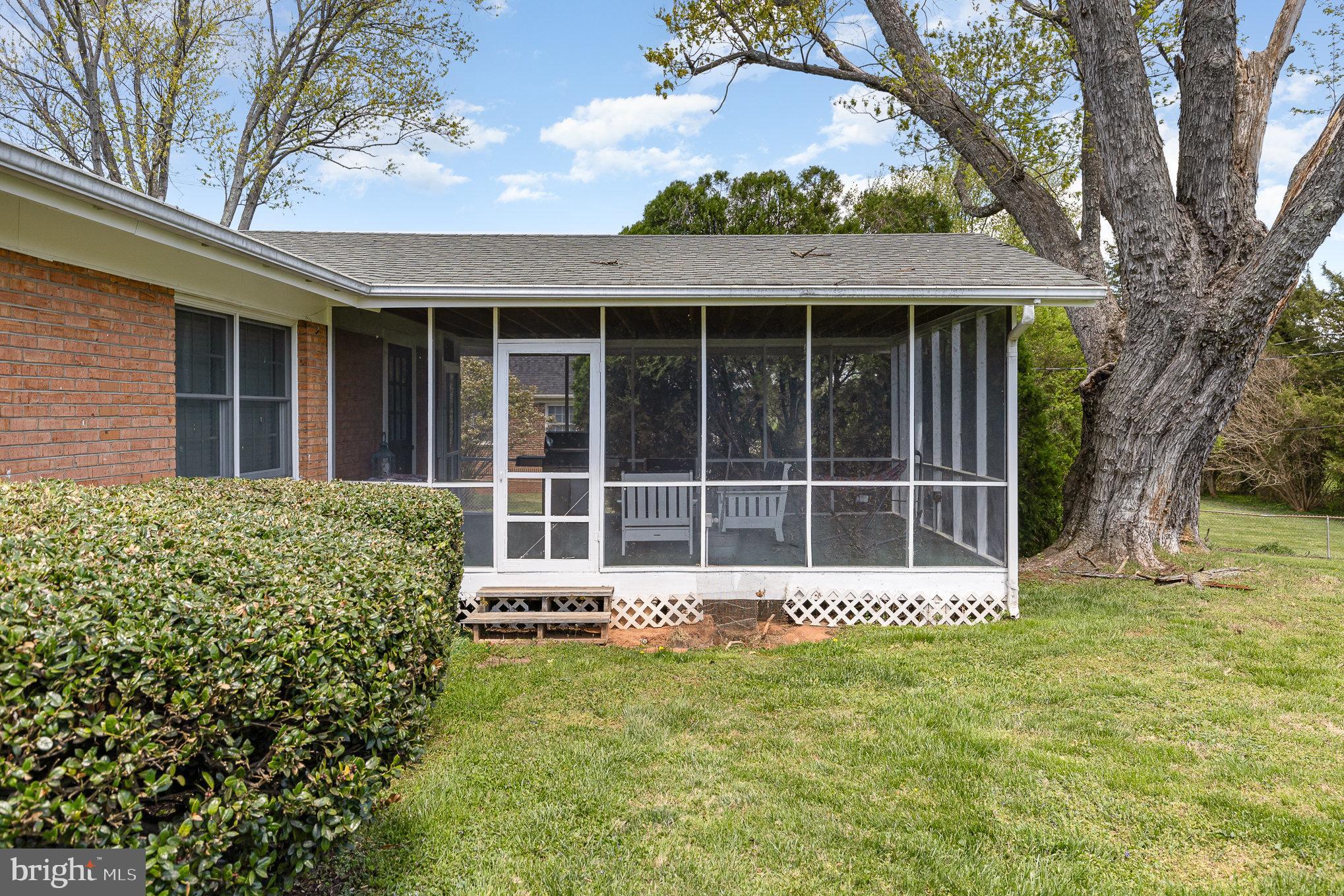 FAIRVIEW ACRES - Residential