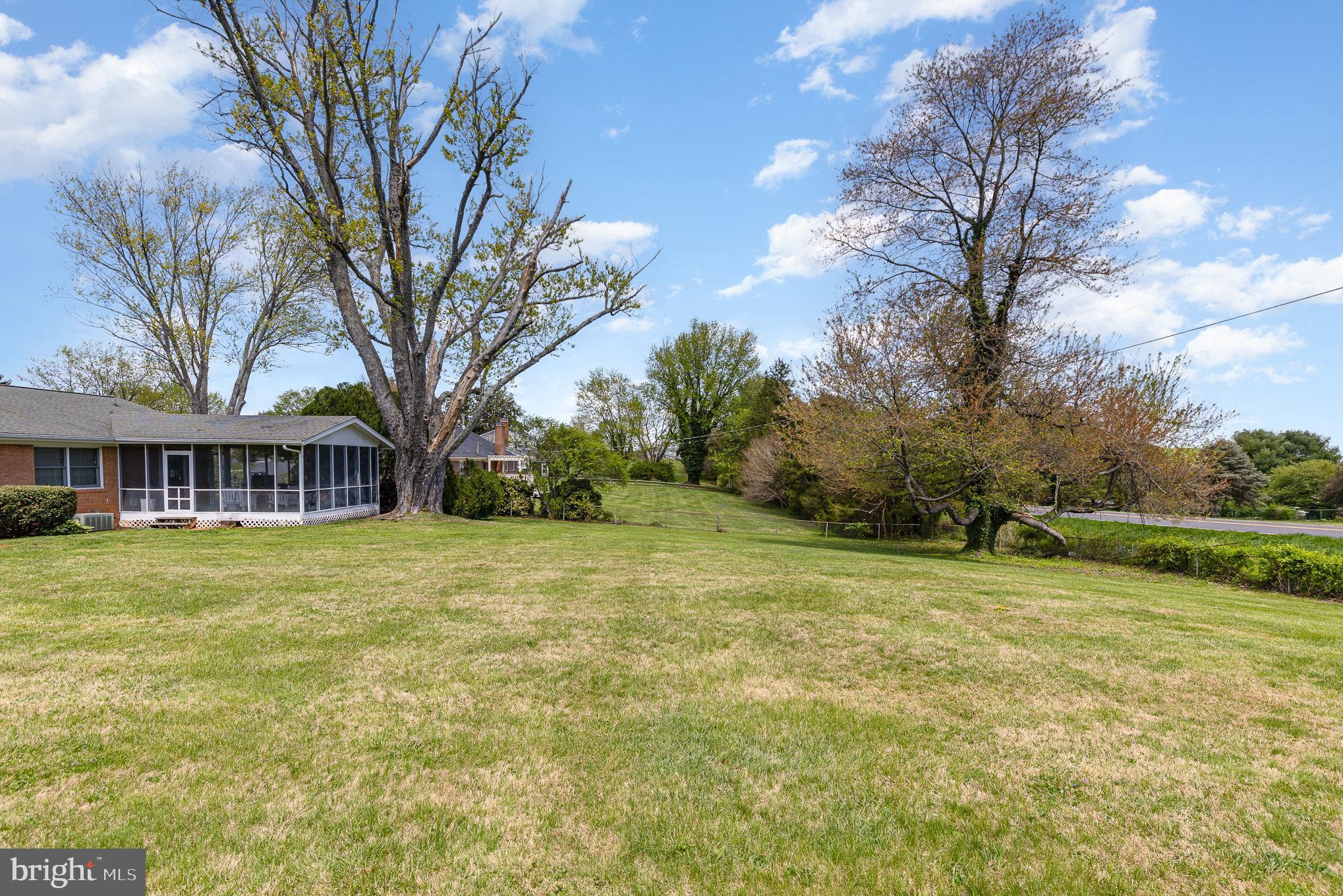 FAIRVIEW ACRES - Residential