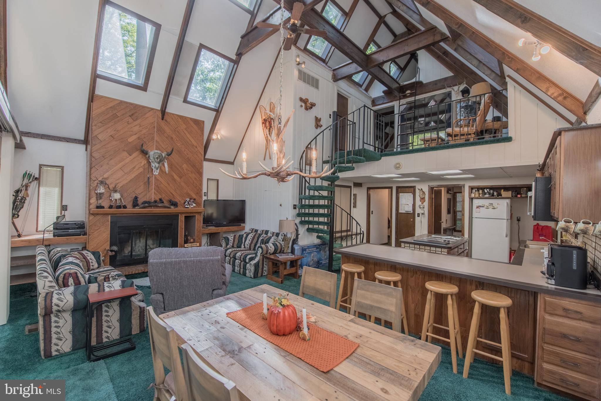 RIVER RIDGE - Residential