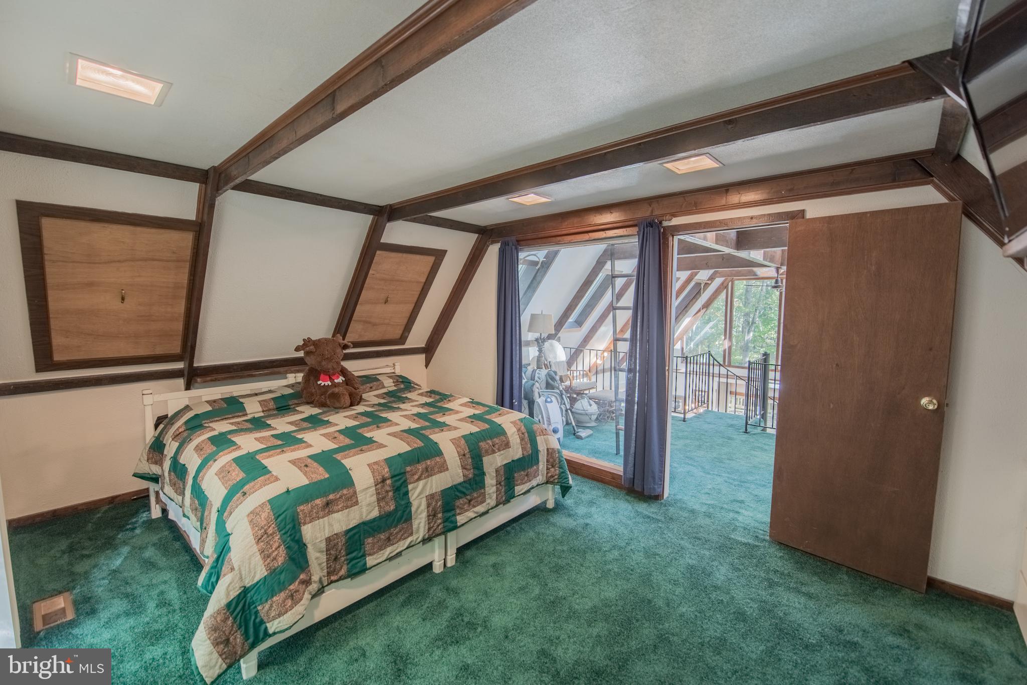 RIVER RIDGE - Residential