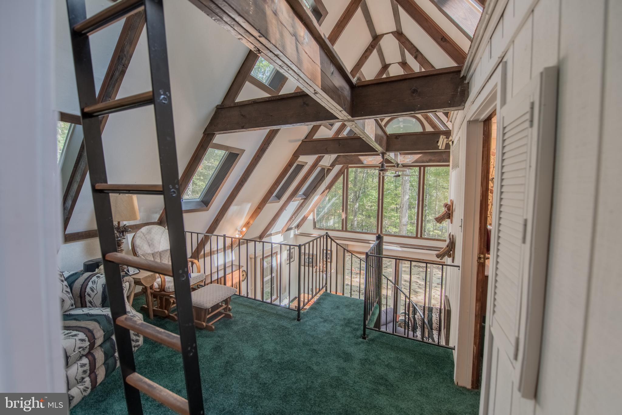 RIVER RIDGE - Residential