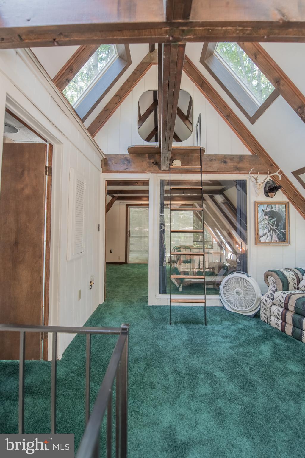 RIVER RIDGE - Residential