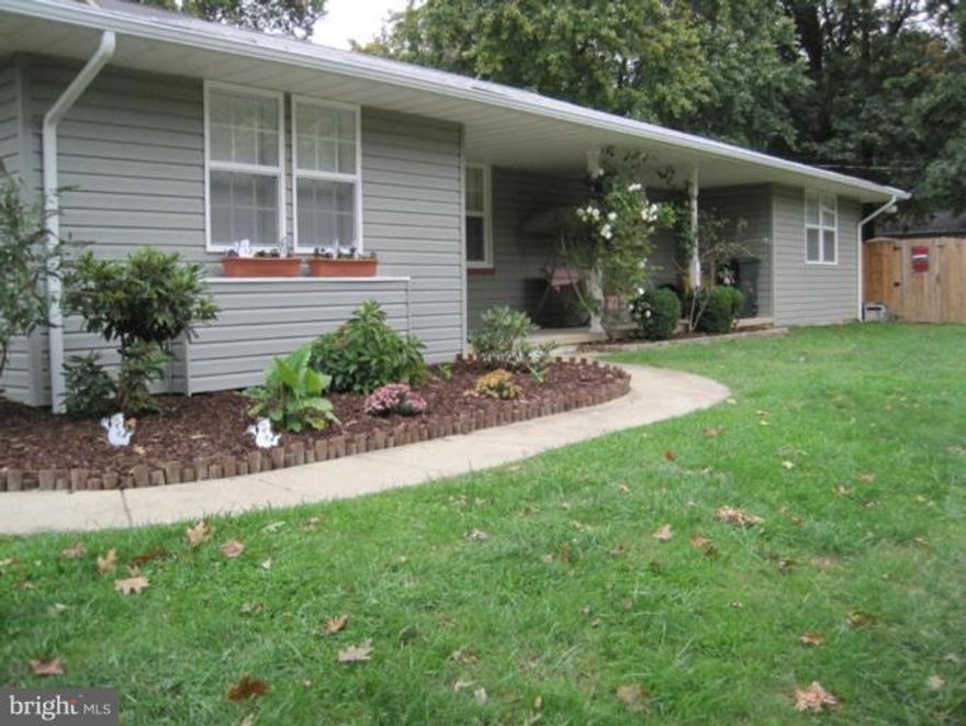 Fabulous 3 bedroom rancher updated over the last 5 years.  Newer kitchen and remodeled Master bedroom.  Corner lot- large fenced rear yard. Wood burning fireplace, crown molding and lots of space!  Close to public transportation.  Pets on a case by case basis -$500 pet deposit fee if accepted due at lease signing.
