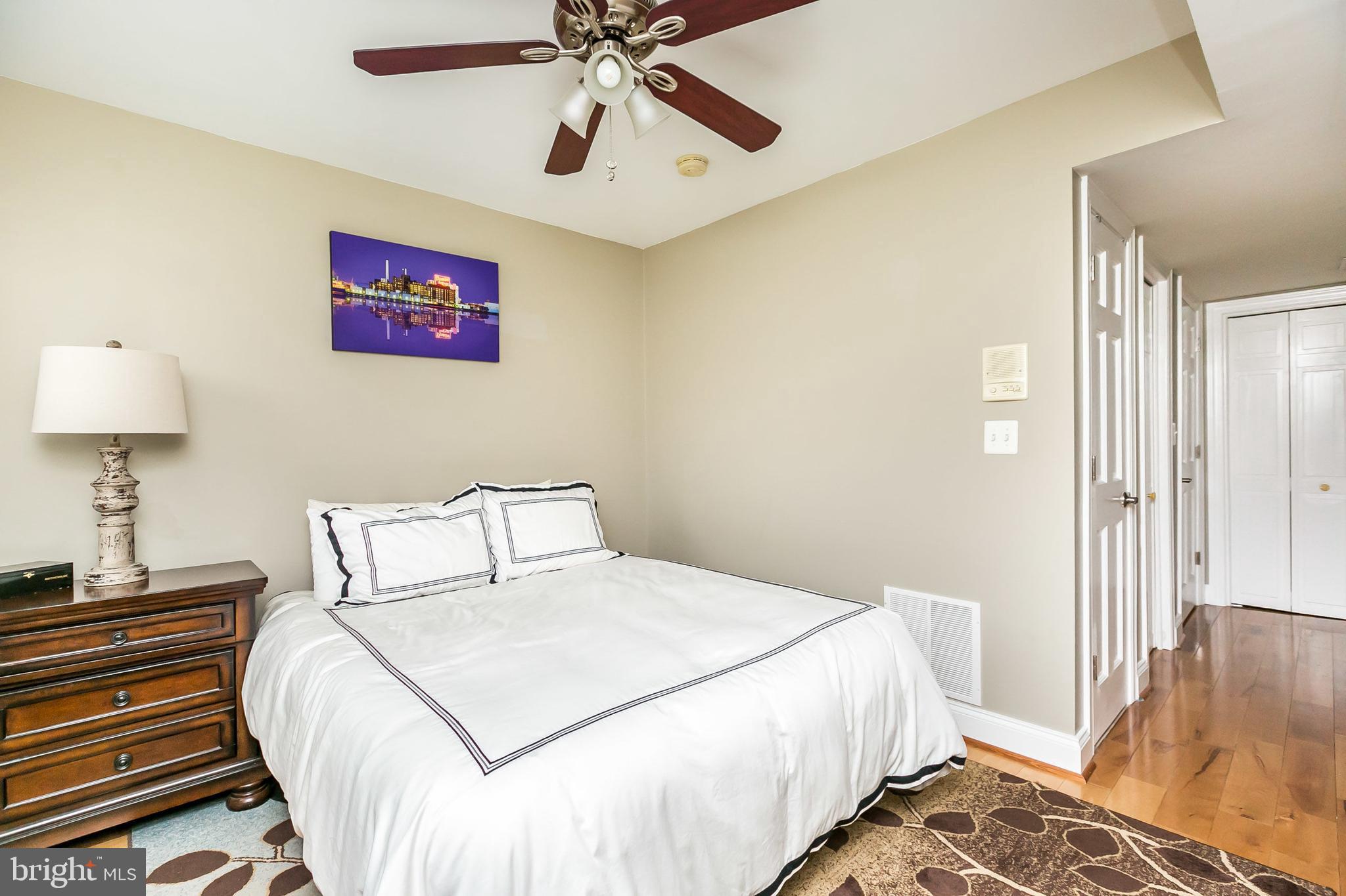 LOCUST POINT - Residential