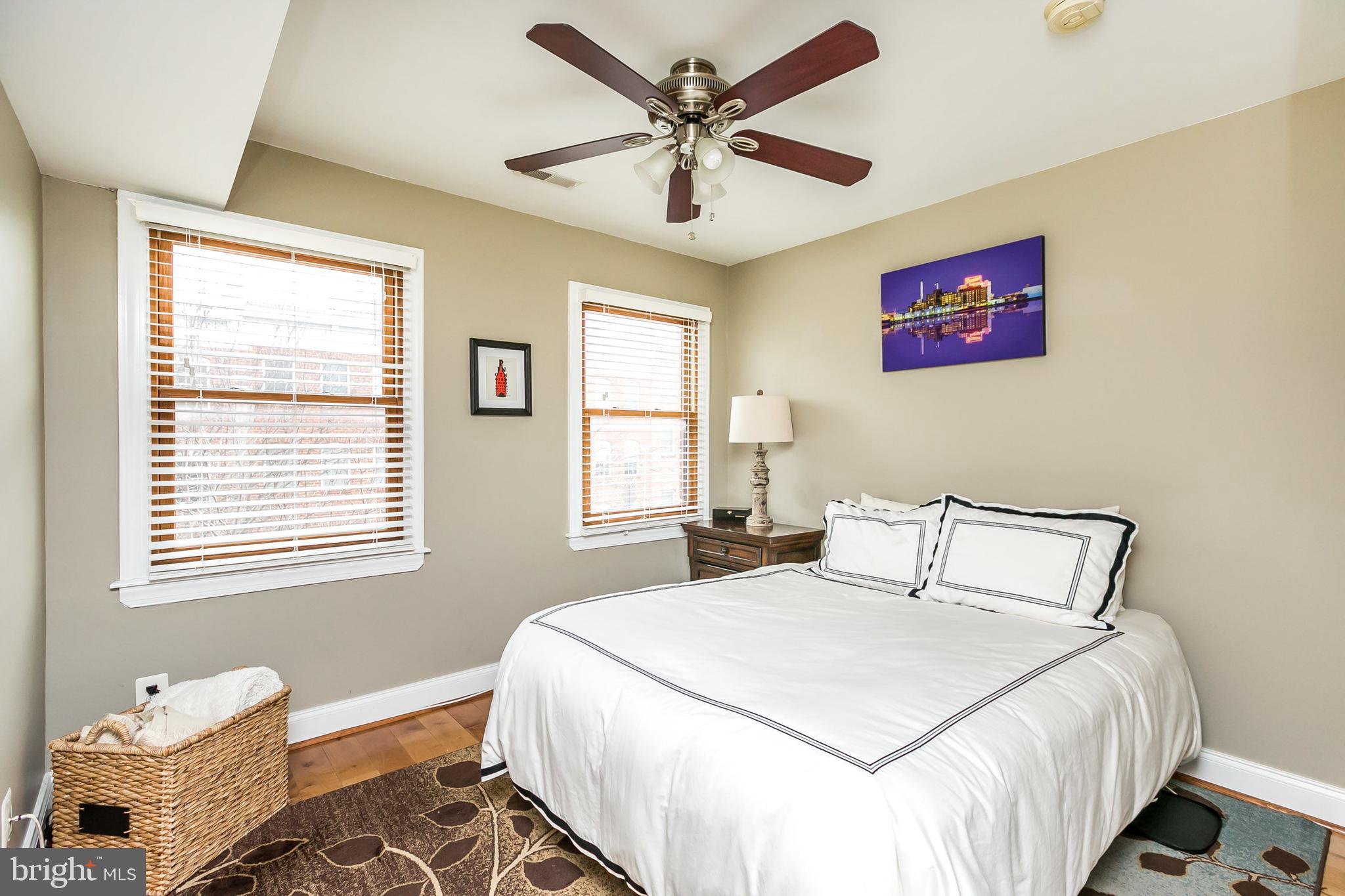 LOCUST POINT - Residential