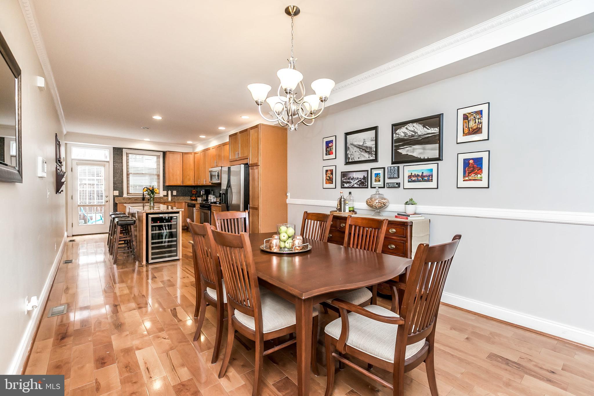 LOCUST POINT - Residential