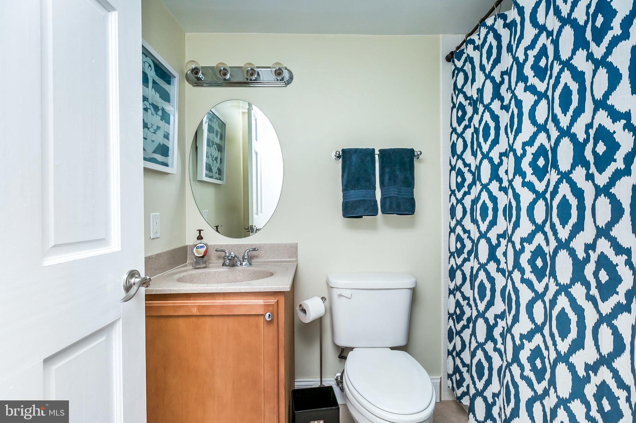 LOCUST POINT - Residential