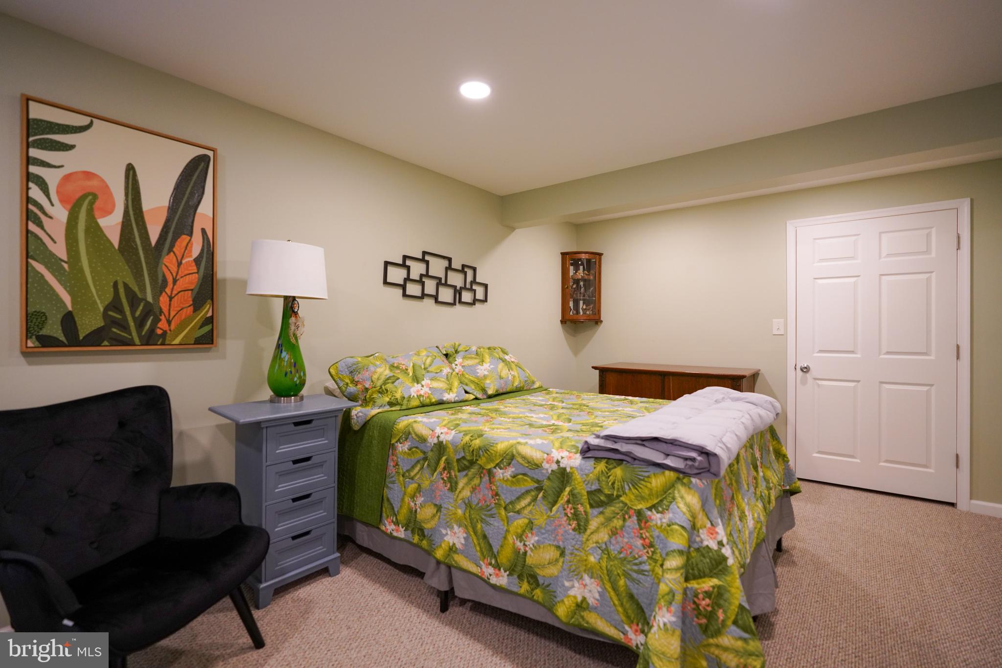 TIDEWATER LANDING - Residential