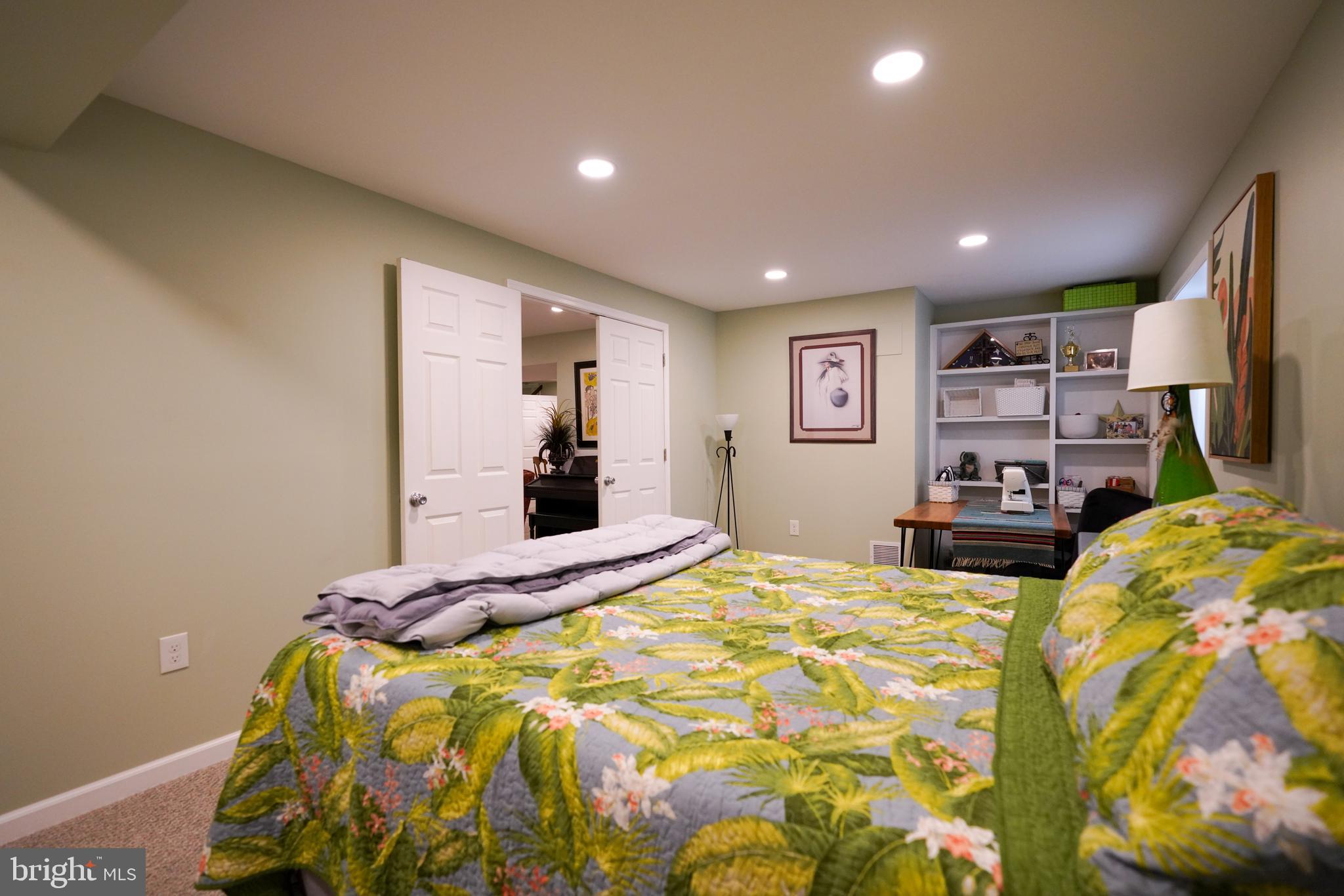 TIDEWATER LANDING - Residential