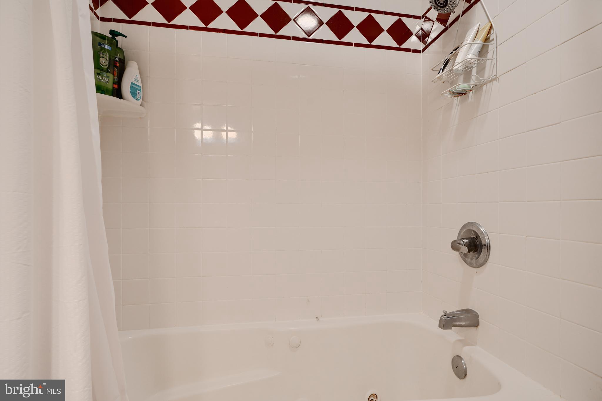 BUTCHERS HILL - Residential