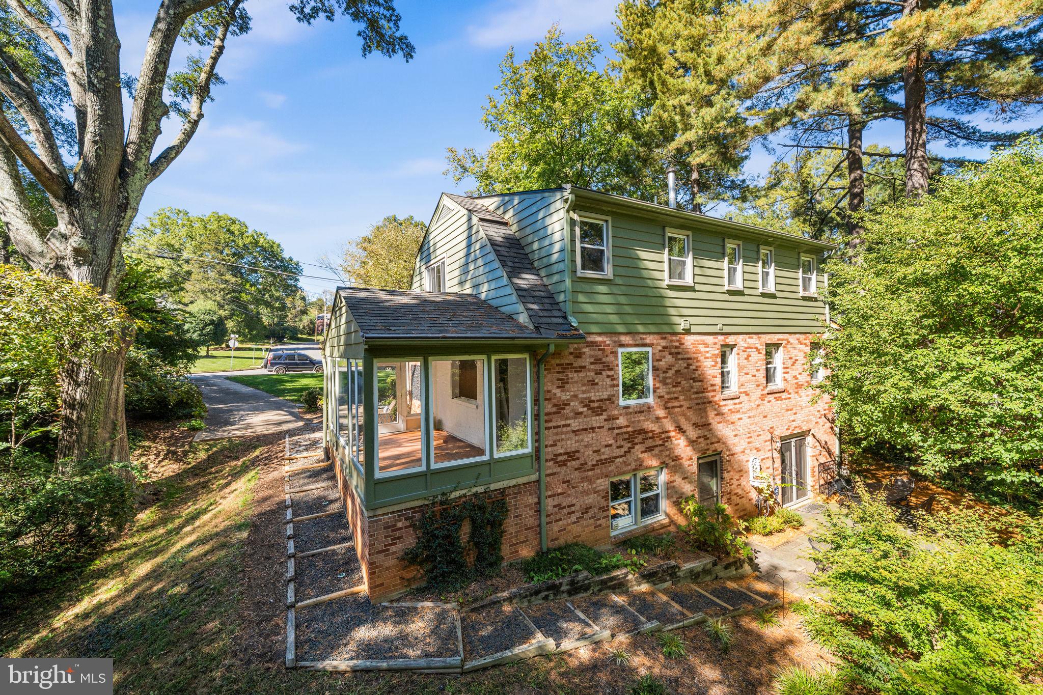 1625 COURTLAND ROAD