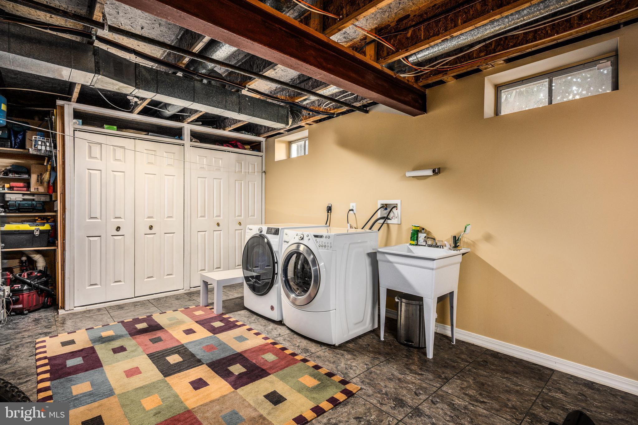 PINEY GLEN VILLAGE - Residential