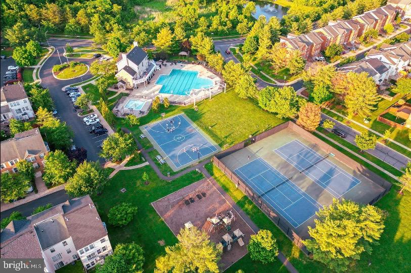 3 MAPLECREST COURT