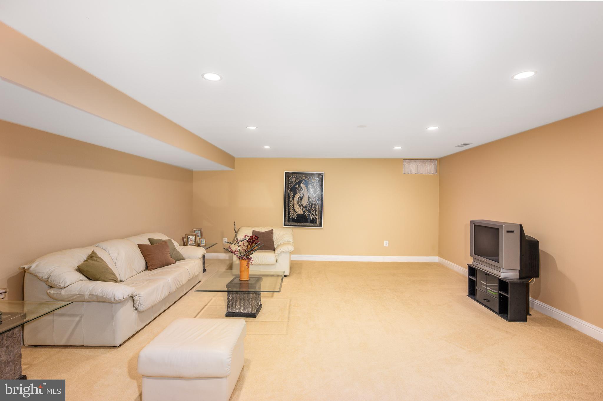 PINEY GLEN VILLAGE - Residential