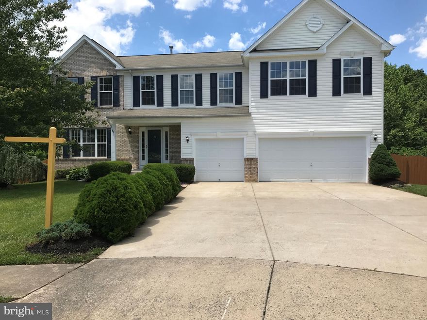 Beautiful home, huge amount of closet space, beautiful deck overlooking large backyard,nice neighborhood close to shopping and restaurants yet country feel. Must see!