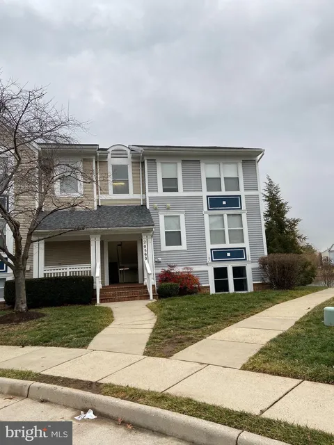 20590 Cornstalk Terrace Unit 302, Ashburn, VA MLS: VALO2107884