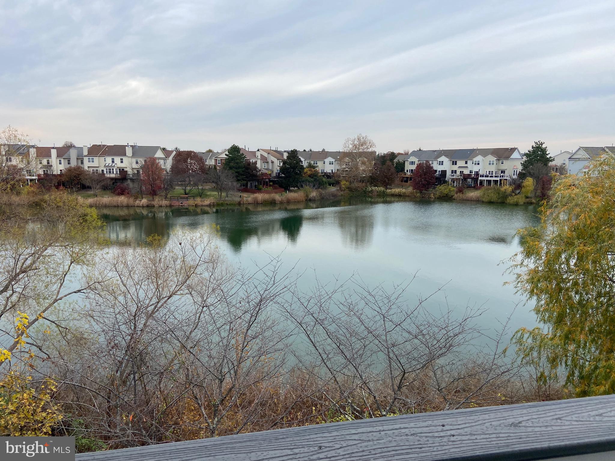 LAKESHORE CONDO - Residential Lease