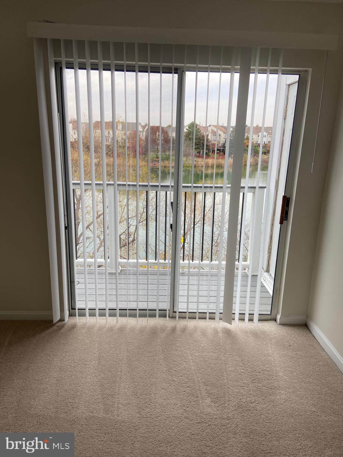 LAKESHORE CONDO - Residential Lease