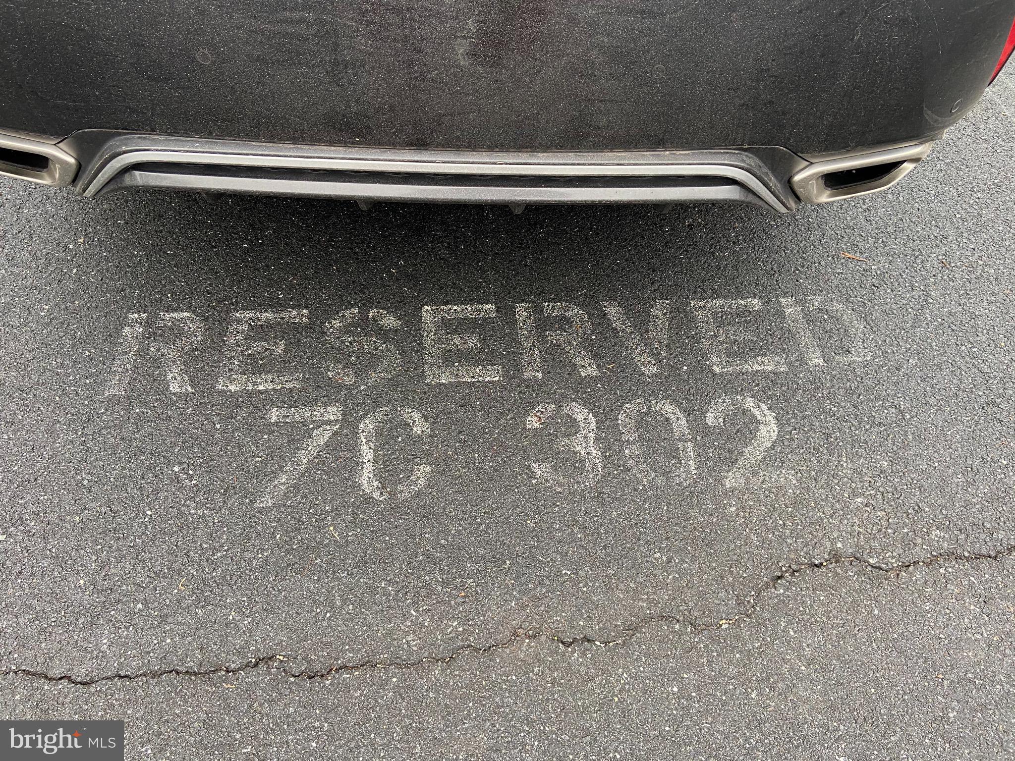 LAKESHORE CONDO - Residential Lease