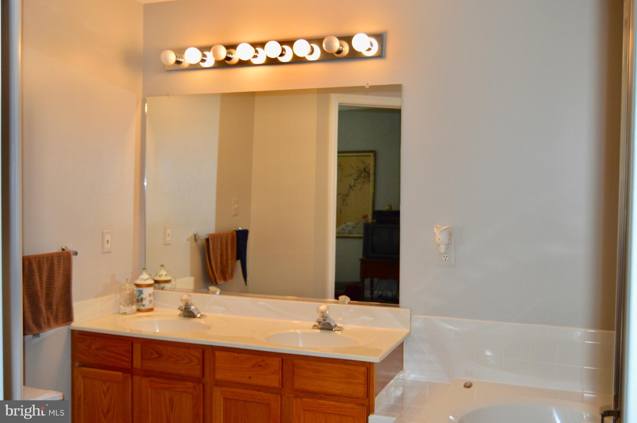 RIDGES AT ASHBURN - Residential