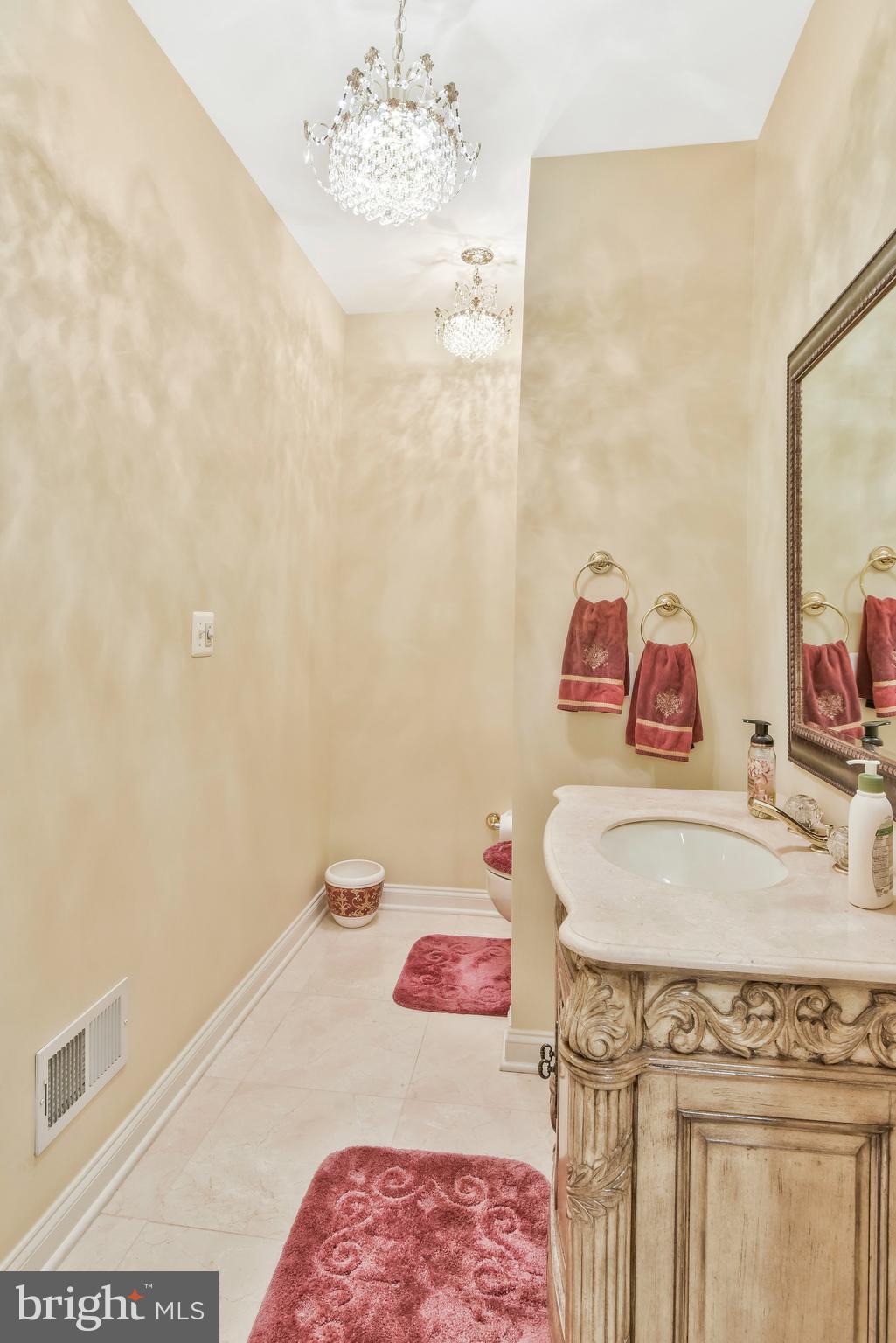 BELMONT COUNTRY CLUB - Residential