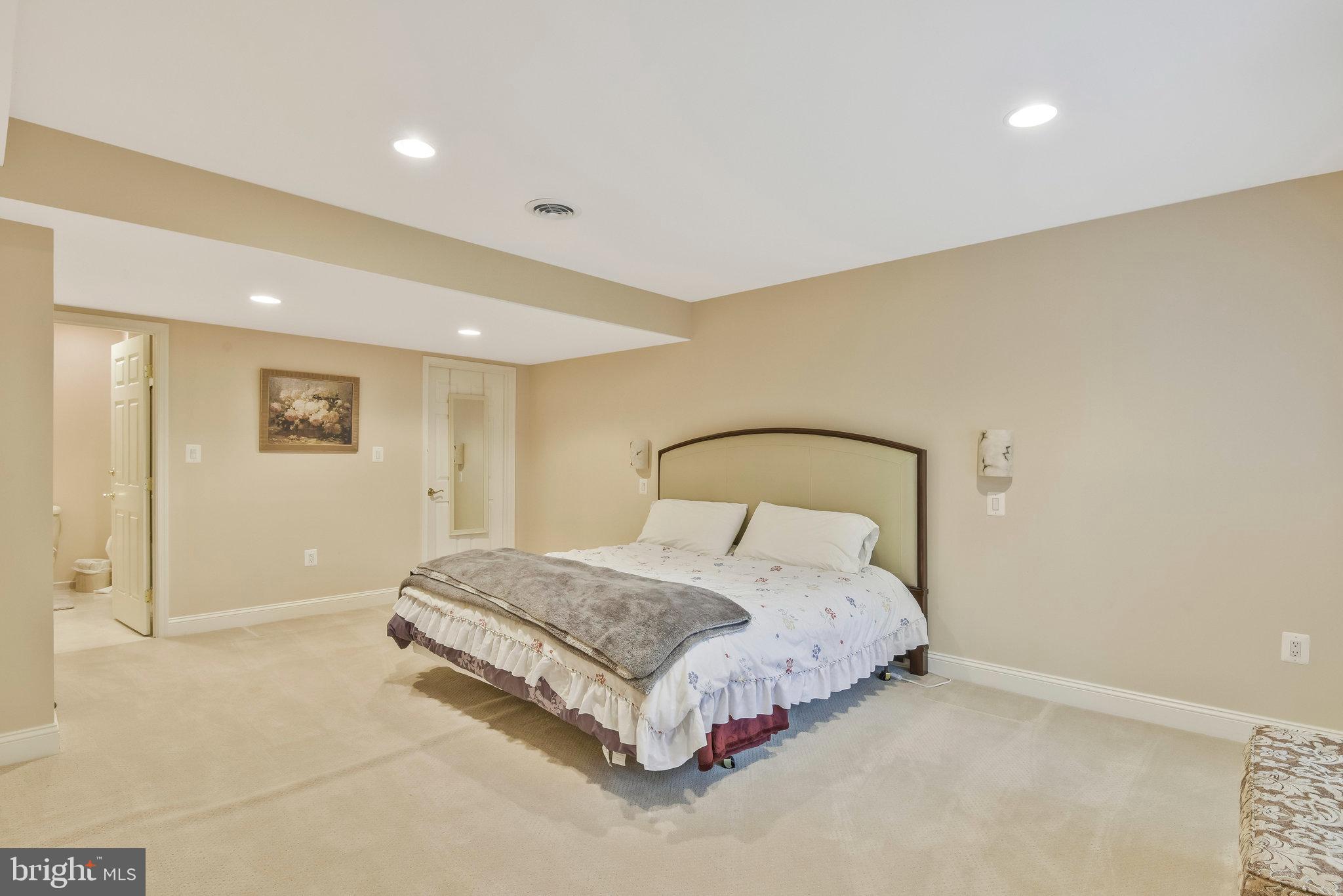 BELMONT COUNTRY CLUB - Residential