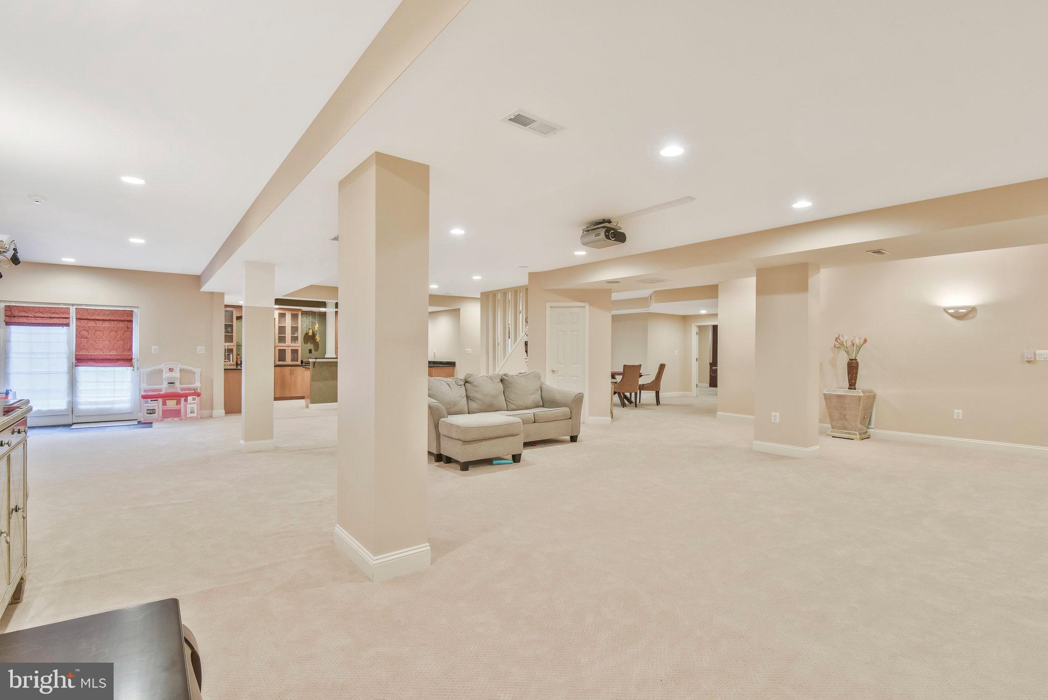 BELMONT COUNTRY CLUB - Residential