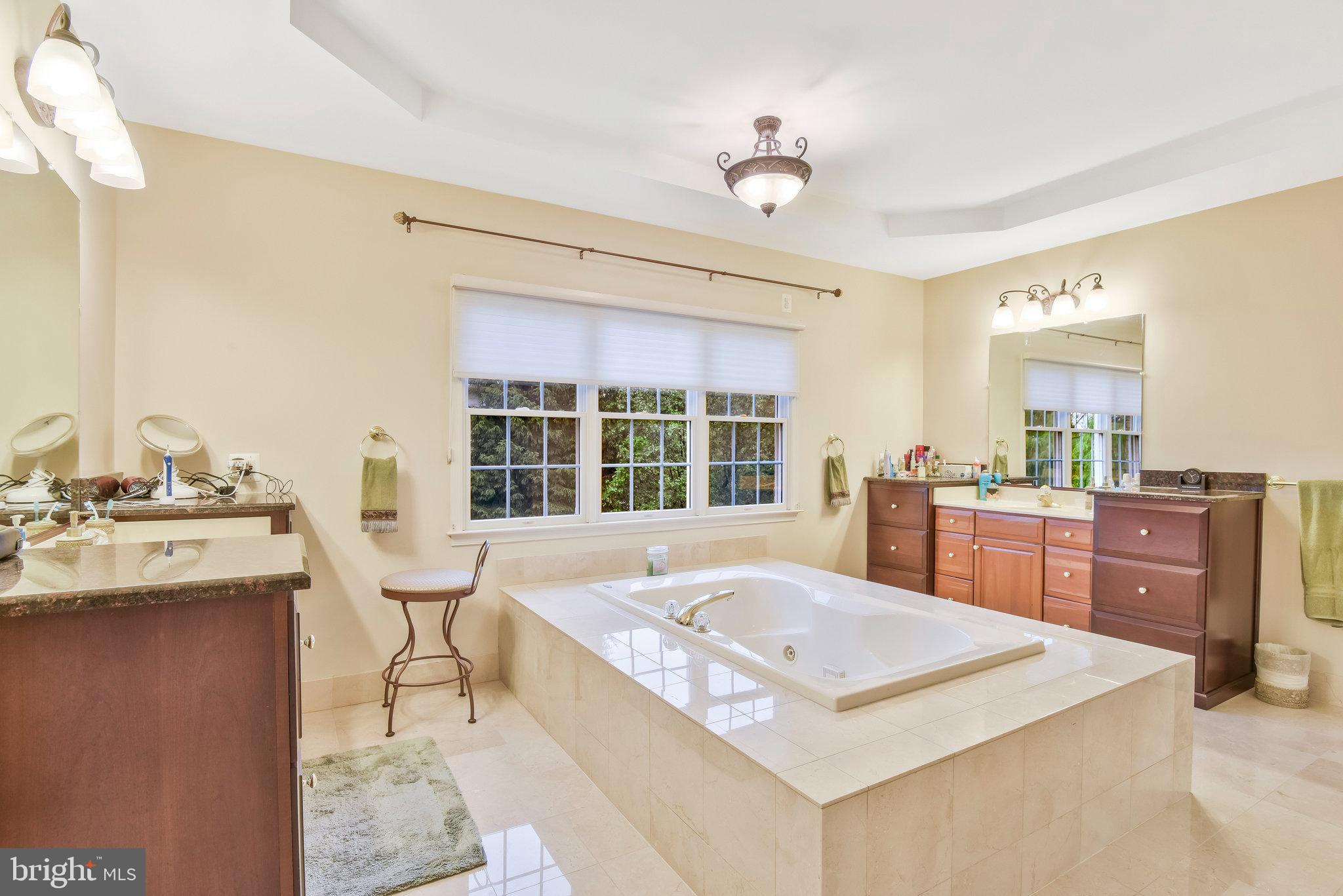 BELMONT COUNTRY CLUB - Residential