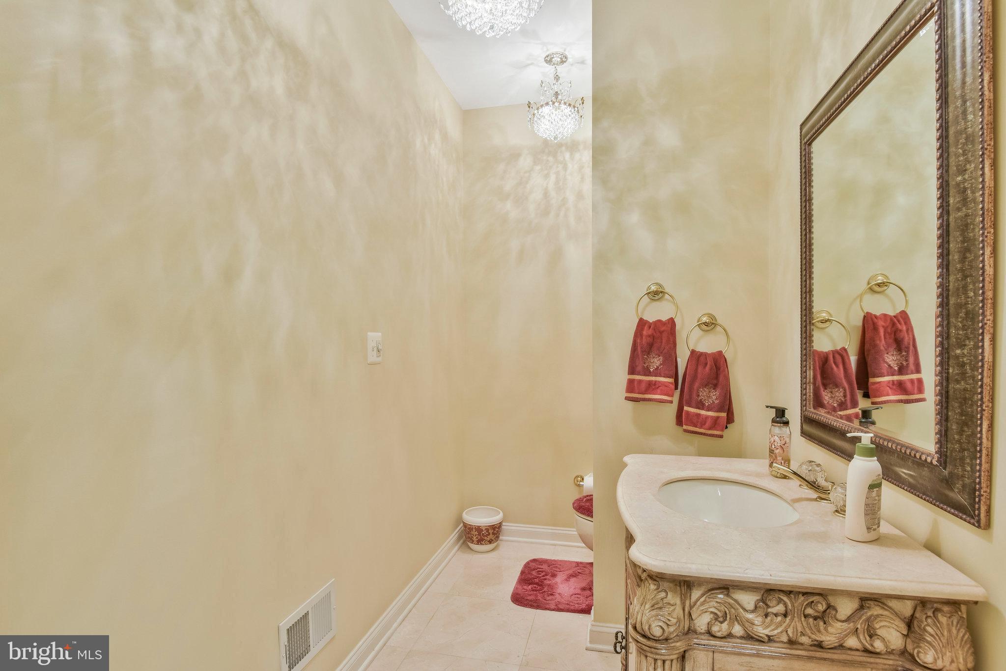 BELMONT COUNTRY CLUB - Residential