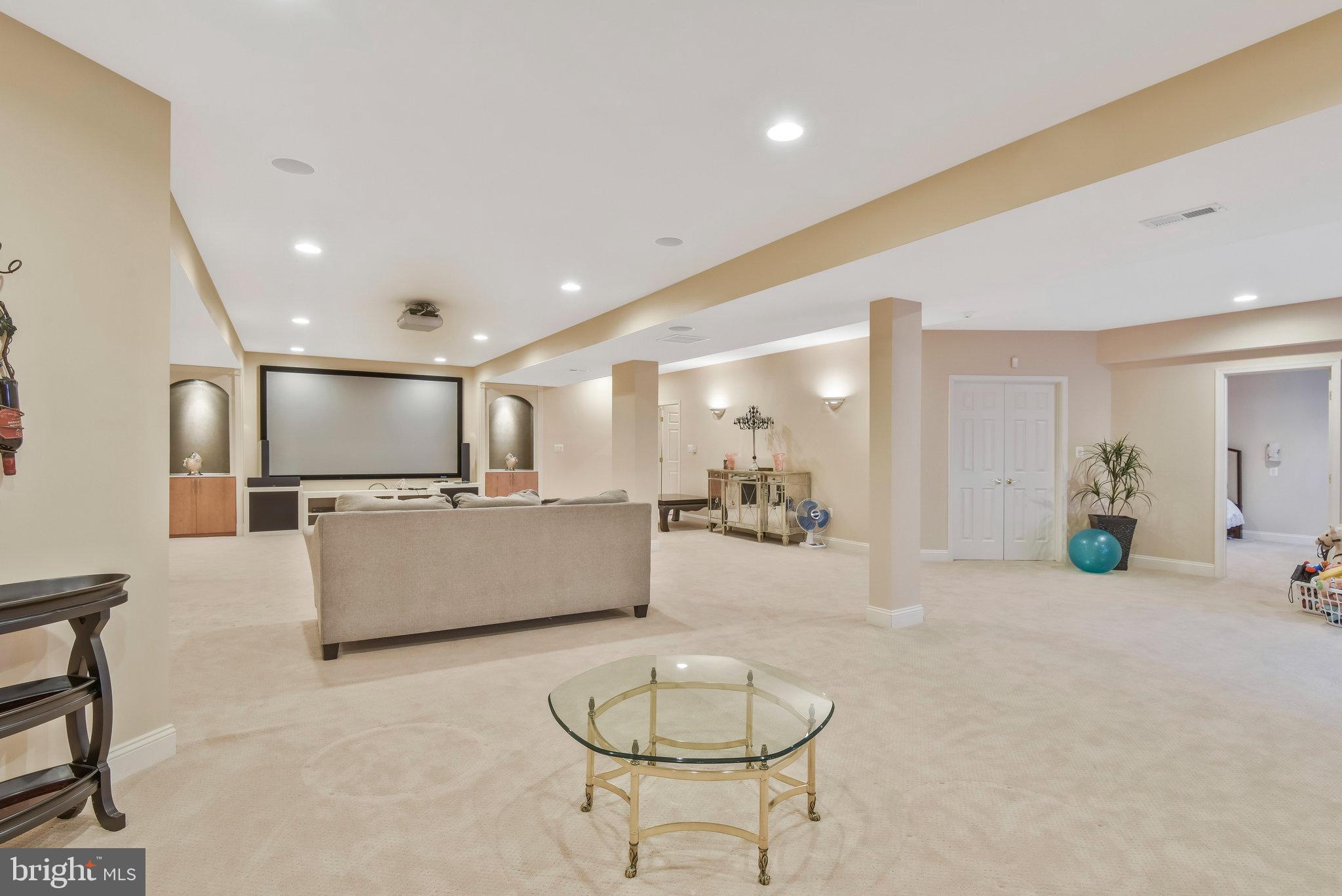 BELMONT COUNTRY CLUB - Residential