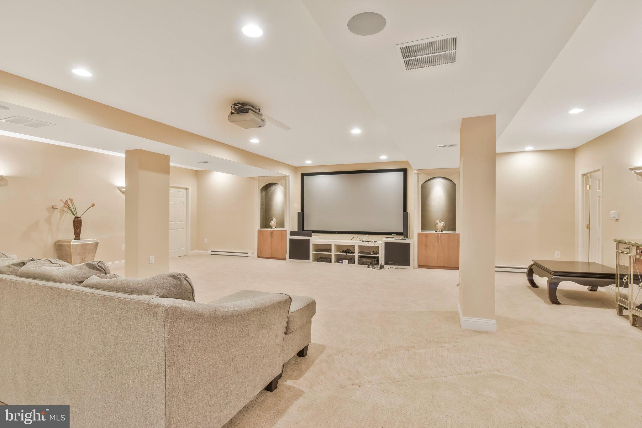 BELMONT COUNTRY CLUB - Residential